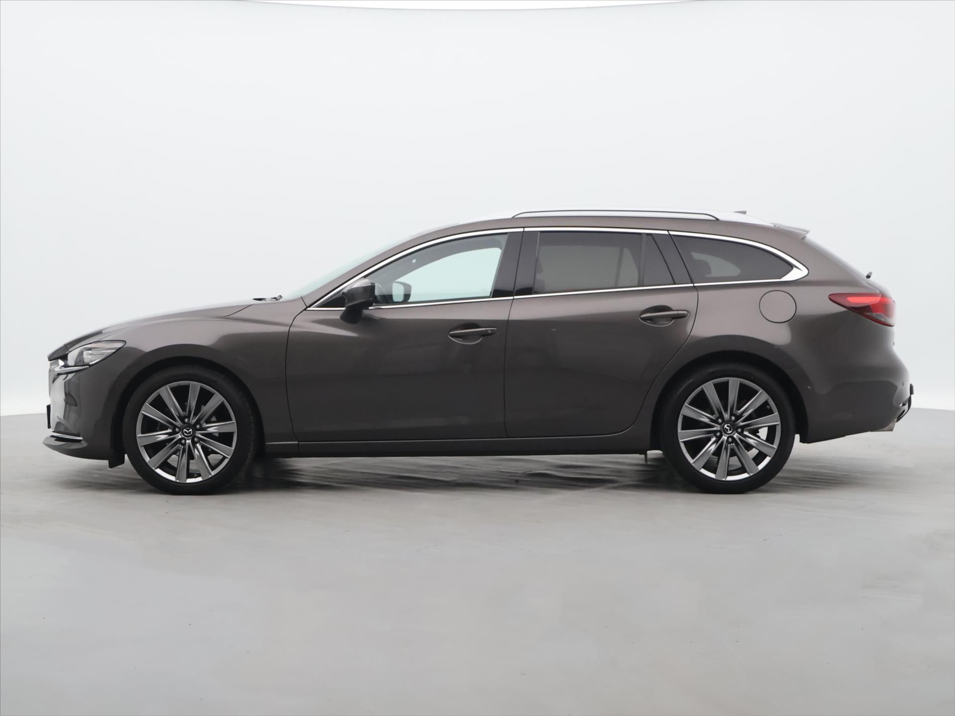 Mazda 6, 2.5 2,5 Skyactiv-G 143kW Revol - fotka 4