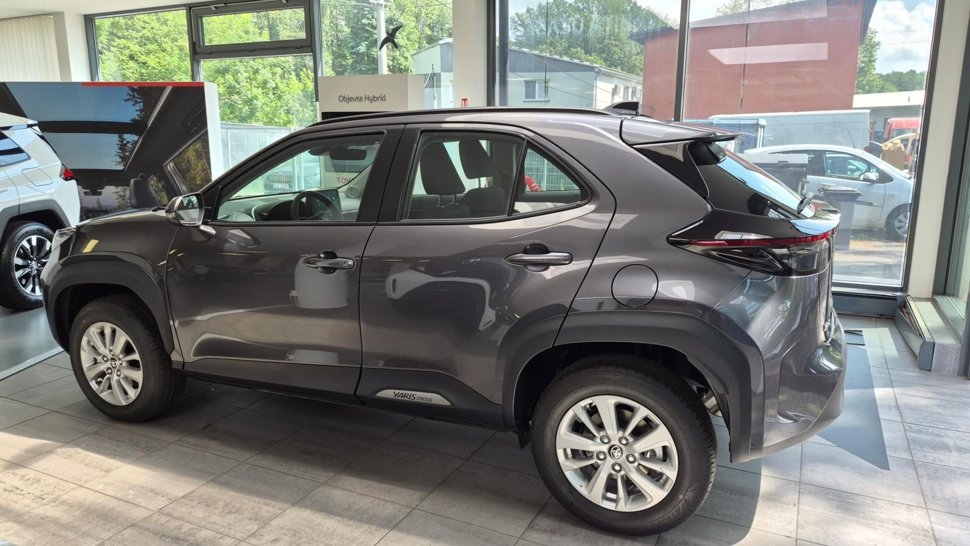 Toyota Yaris Cross, Comfort HEV 4x4, 1.5L, 130K - fotka 4