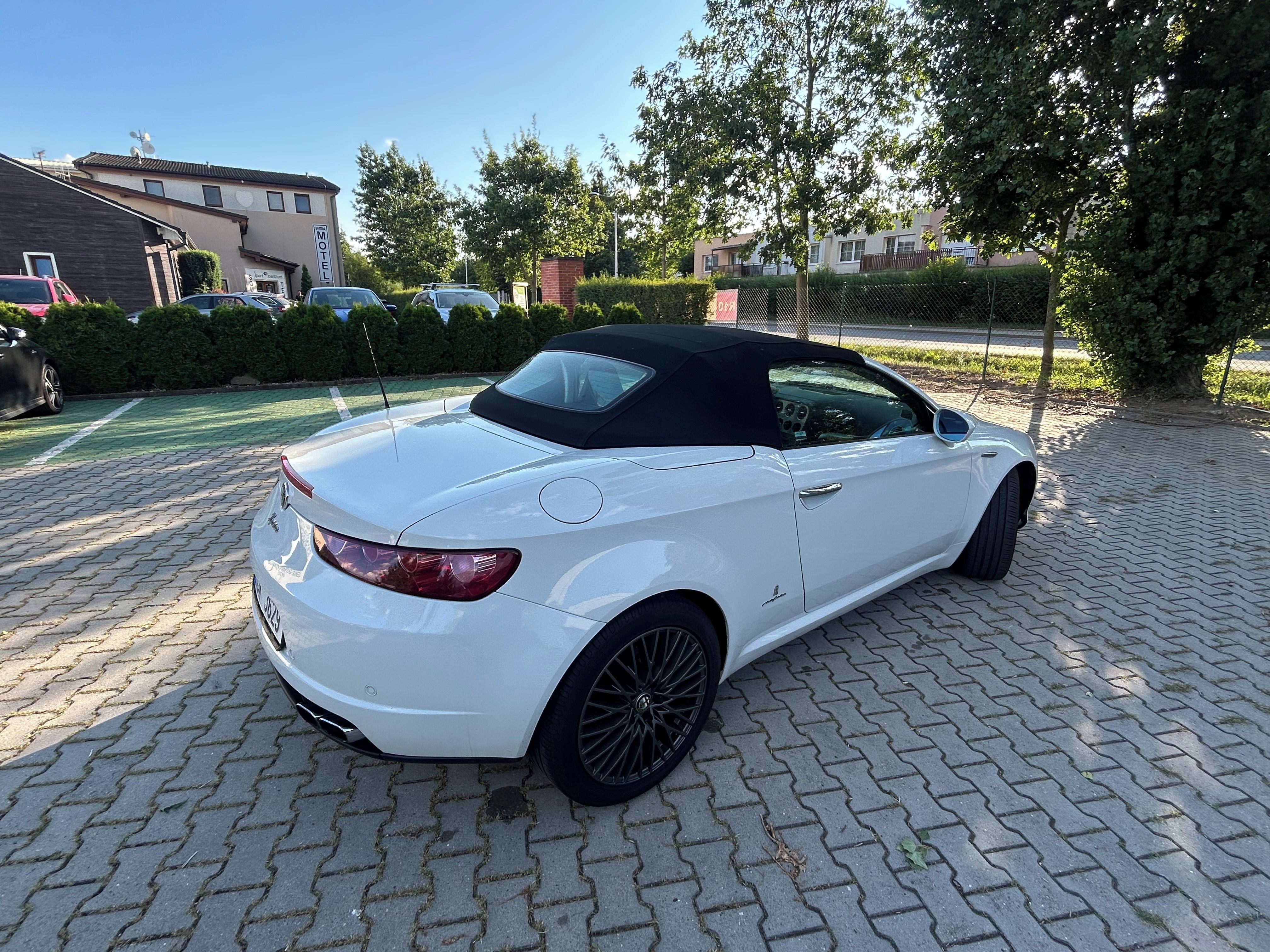 Alfa Romeo Spider, Alfa Romeo Spider 2,2 JTS - fotka 2