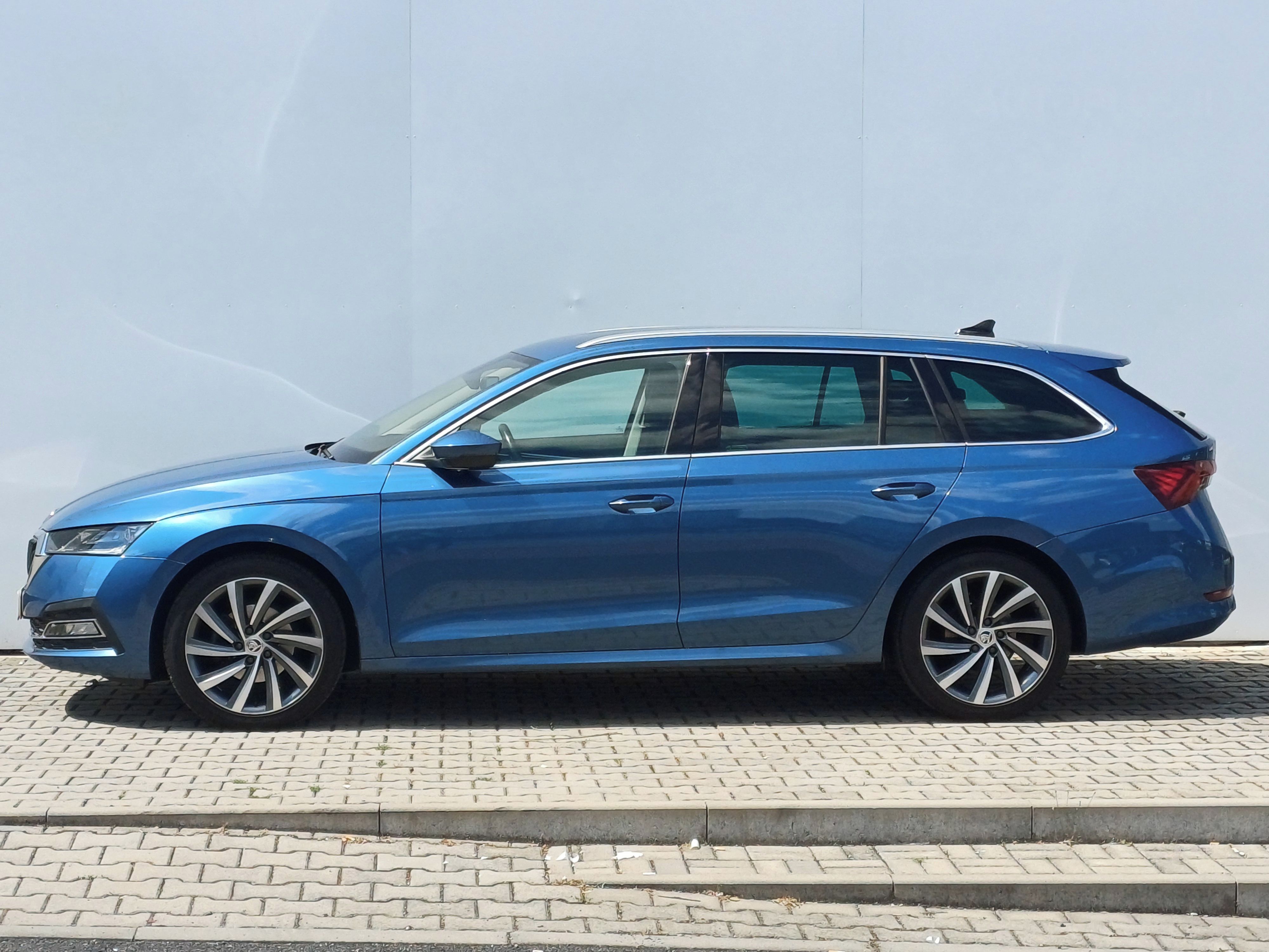 Škoda Octavia, Combi StylePlus 1.5 TSI 110 kW - fotka 4