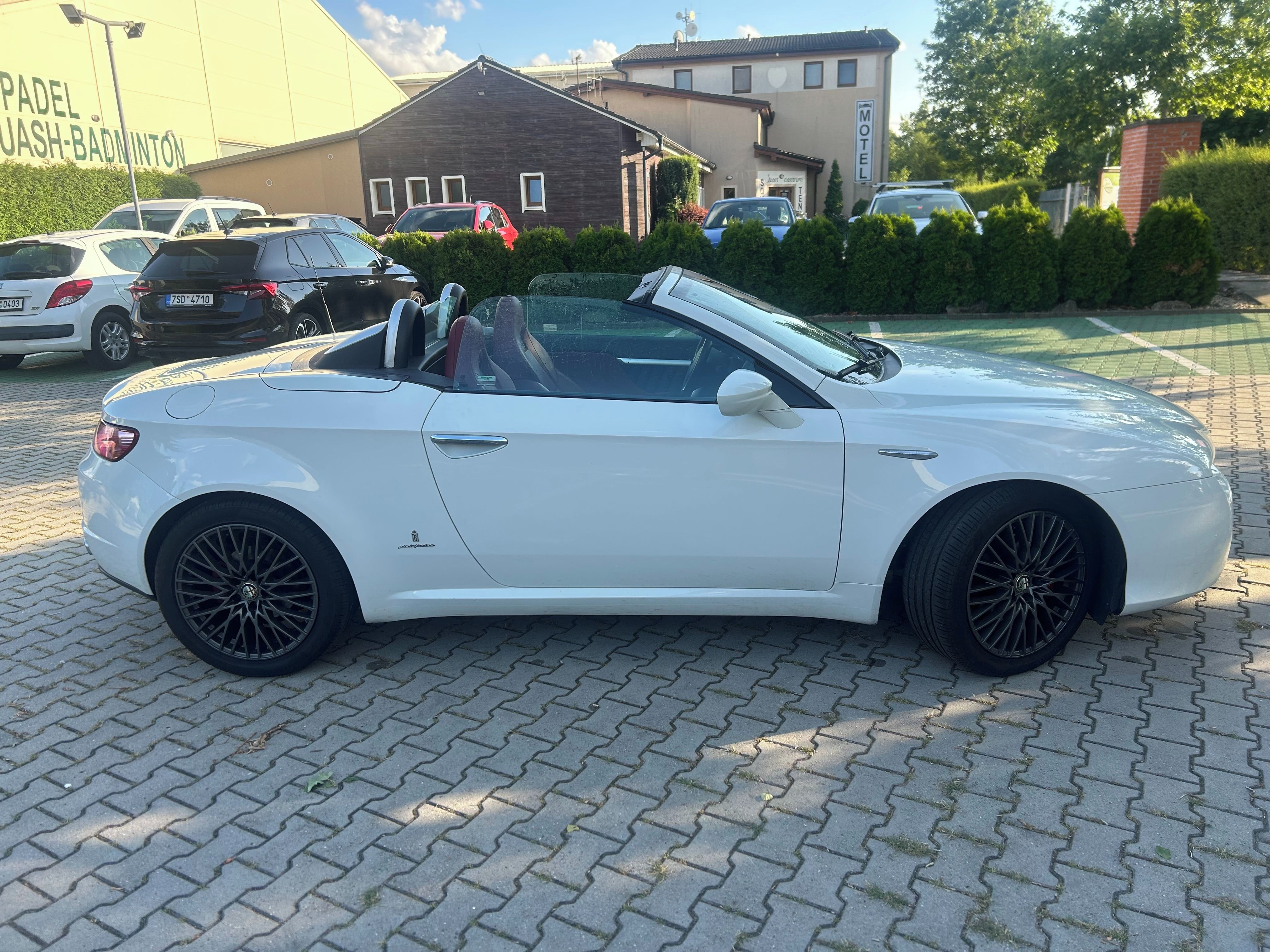 Alfa Romeo Spider, Alfa Romeo Spider 2,2 JTS - fotka 6