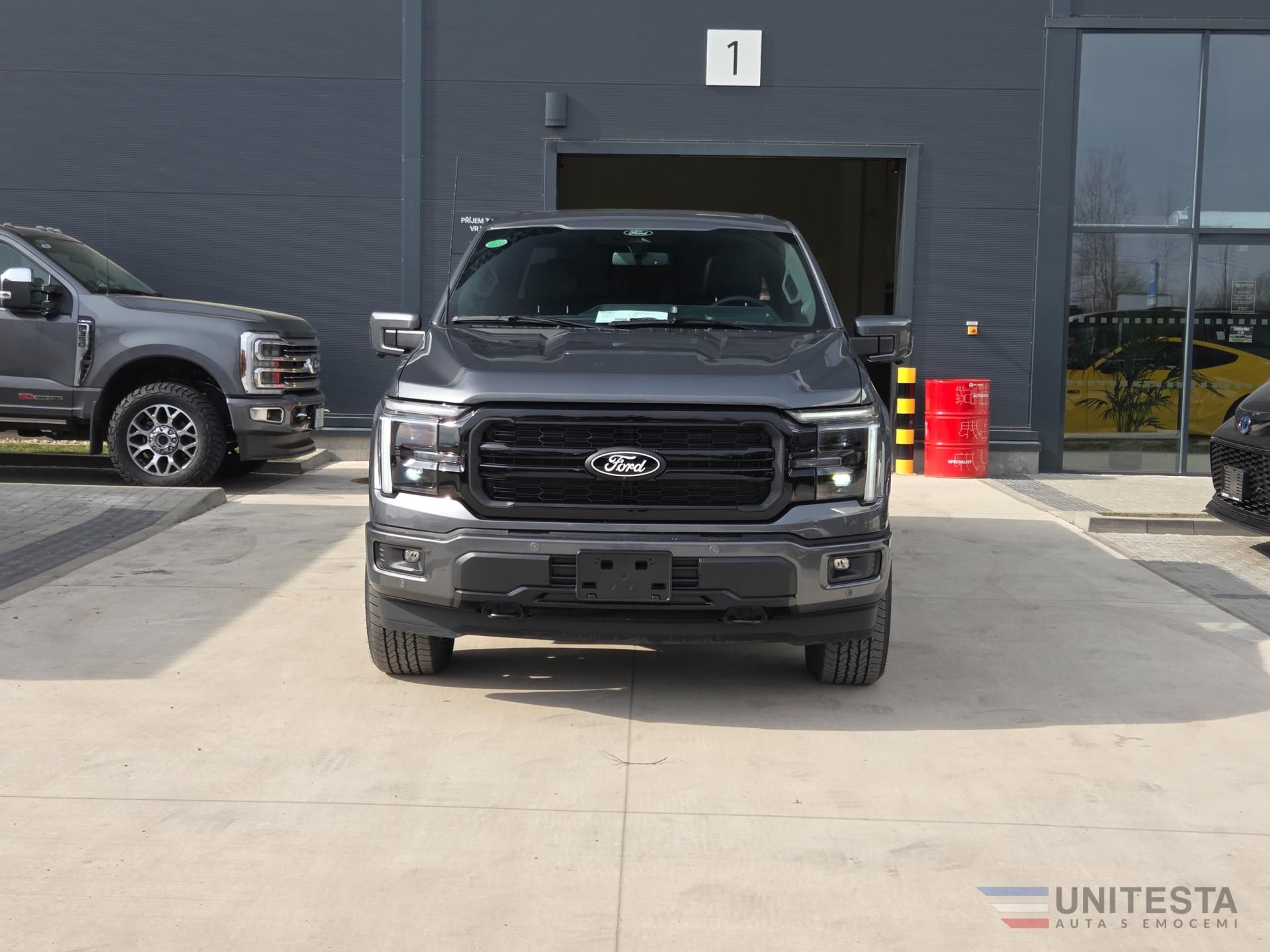 Ford F-150, F150 Lariat sport V8  400HP