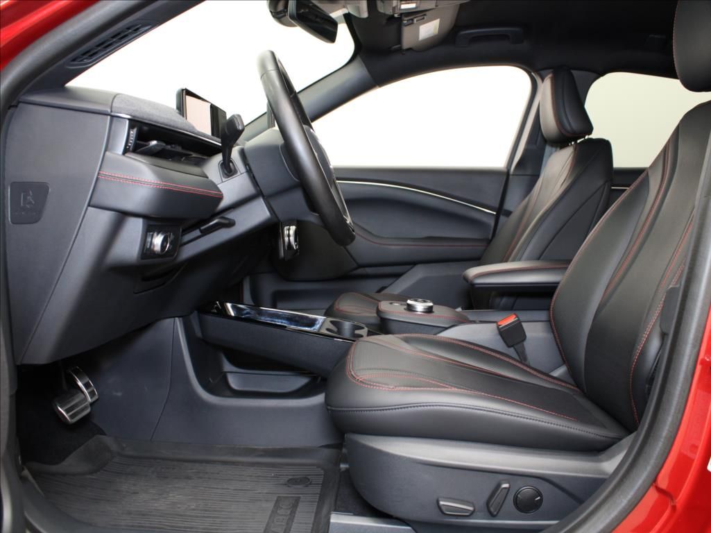 Ford Mustang Mach-E, 98kWh Premium 273kW 1.maj. - fotka 6