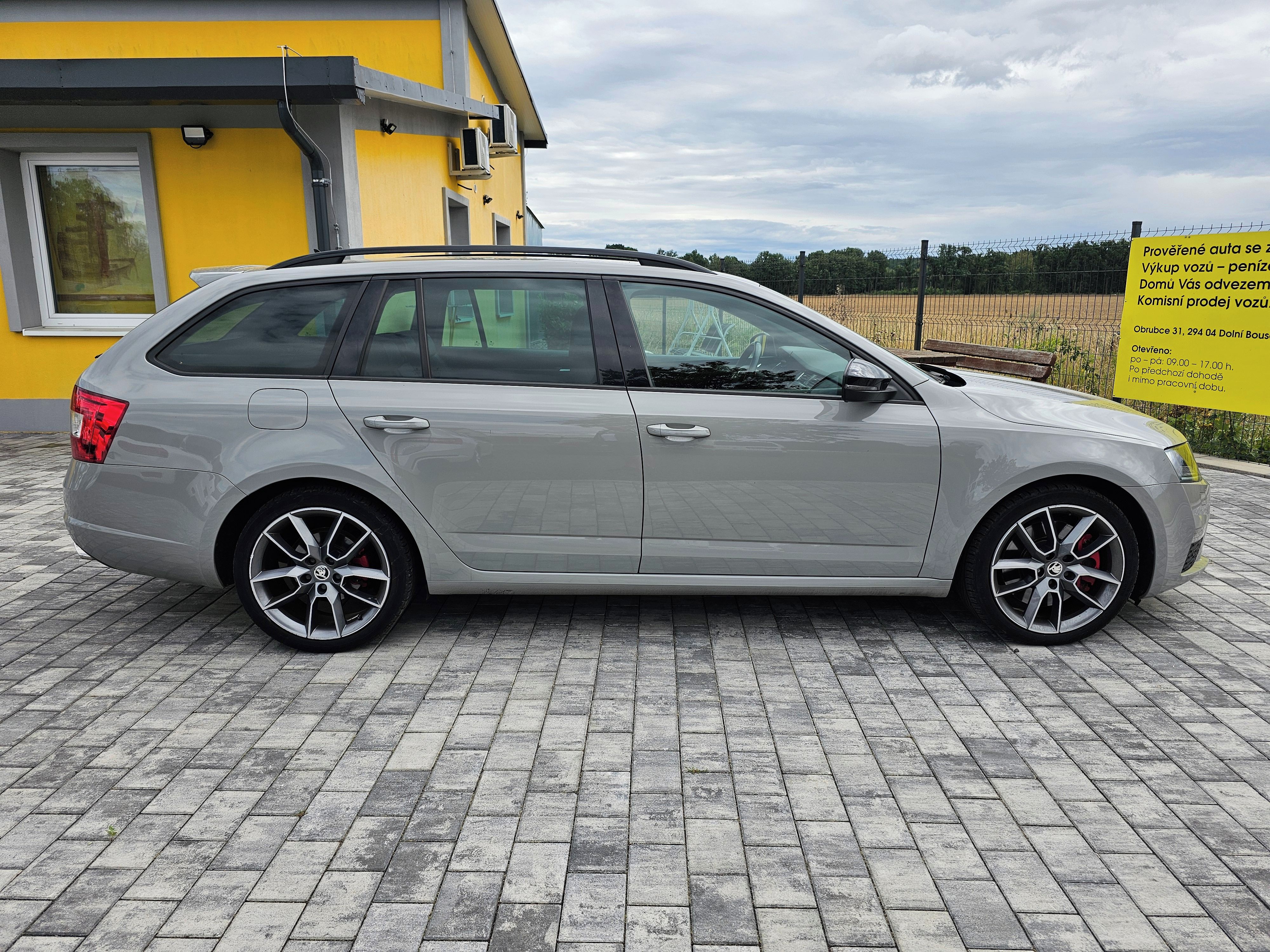 Škoda Octavia, RS 2.0 TSI 162kw,2016, Nehavar - fotka 5