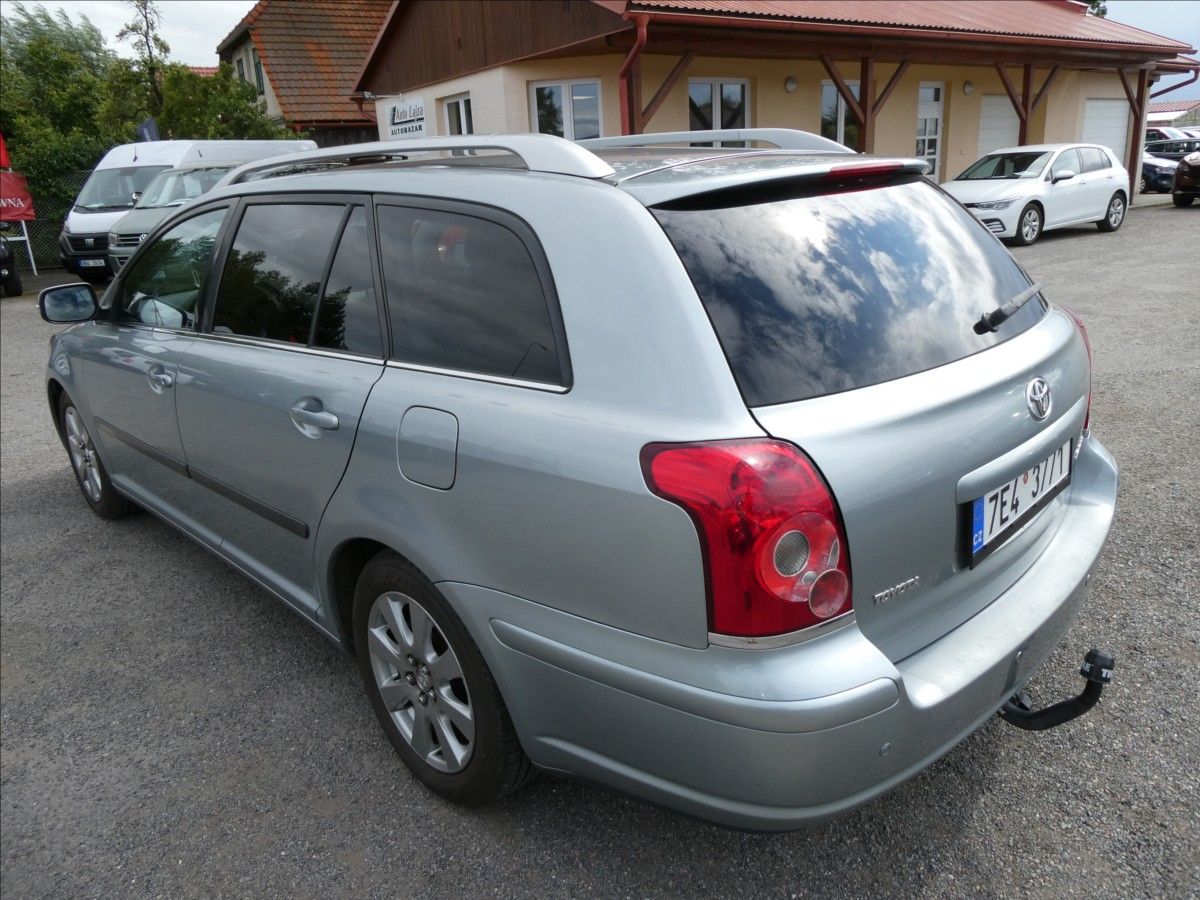 Toyota Avensis, 1,8 16V 95kW závěs,digi.klima - fotka 6