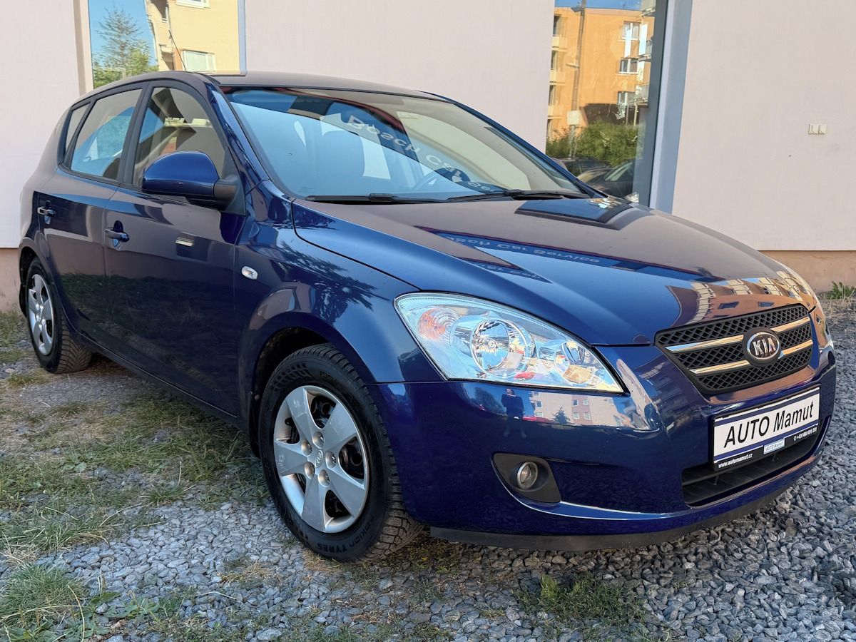Kia Cee´d, 2.0i 105kW, po 1. maj v CZ - fotka 2