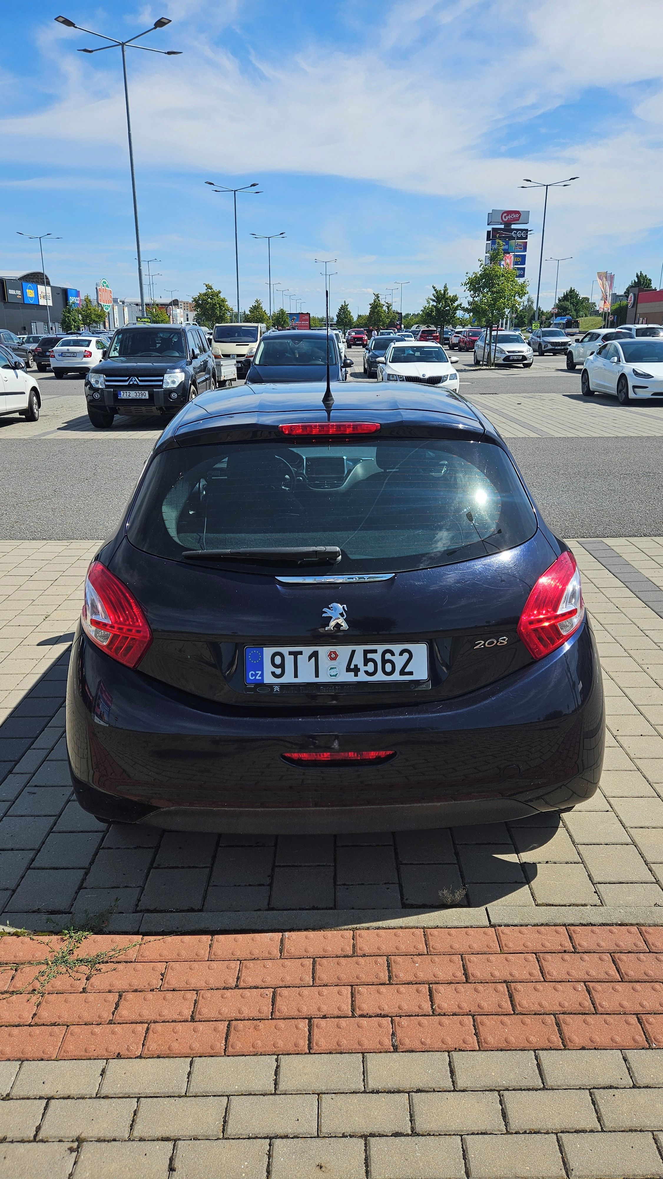 Peugeot 208, 1,2 VTI  60 KW - fotka 4