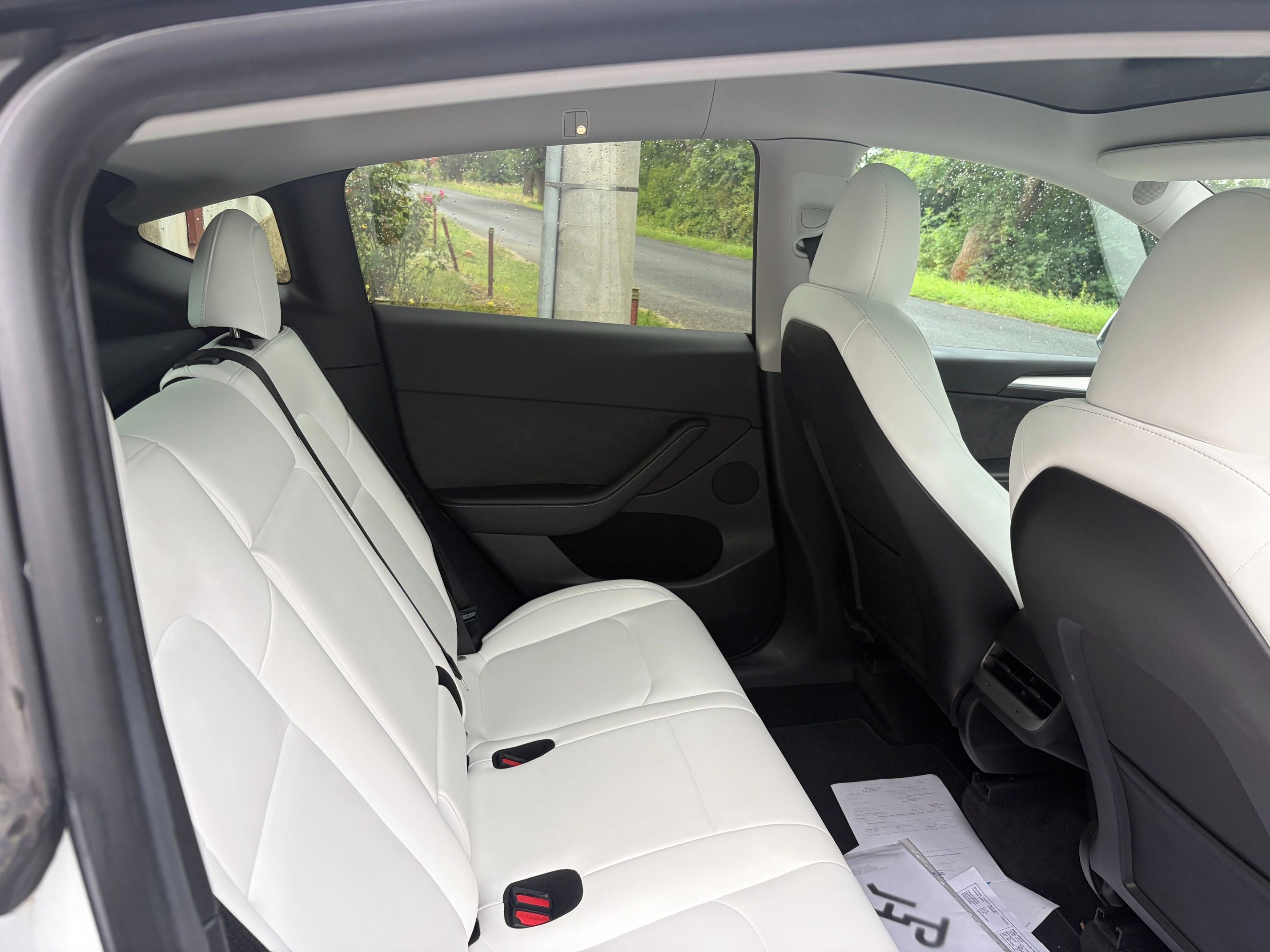 Tesla Model Y, Tesla model Y (LongRange 4x4) - fotka 6
