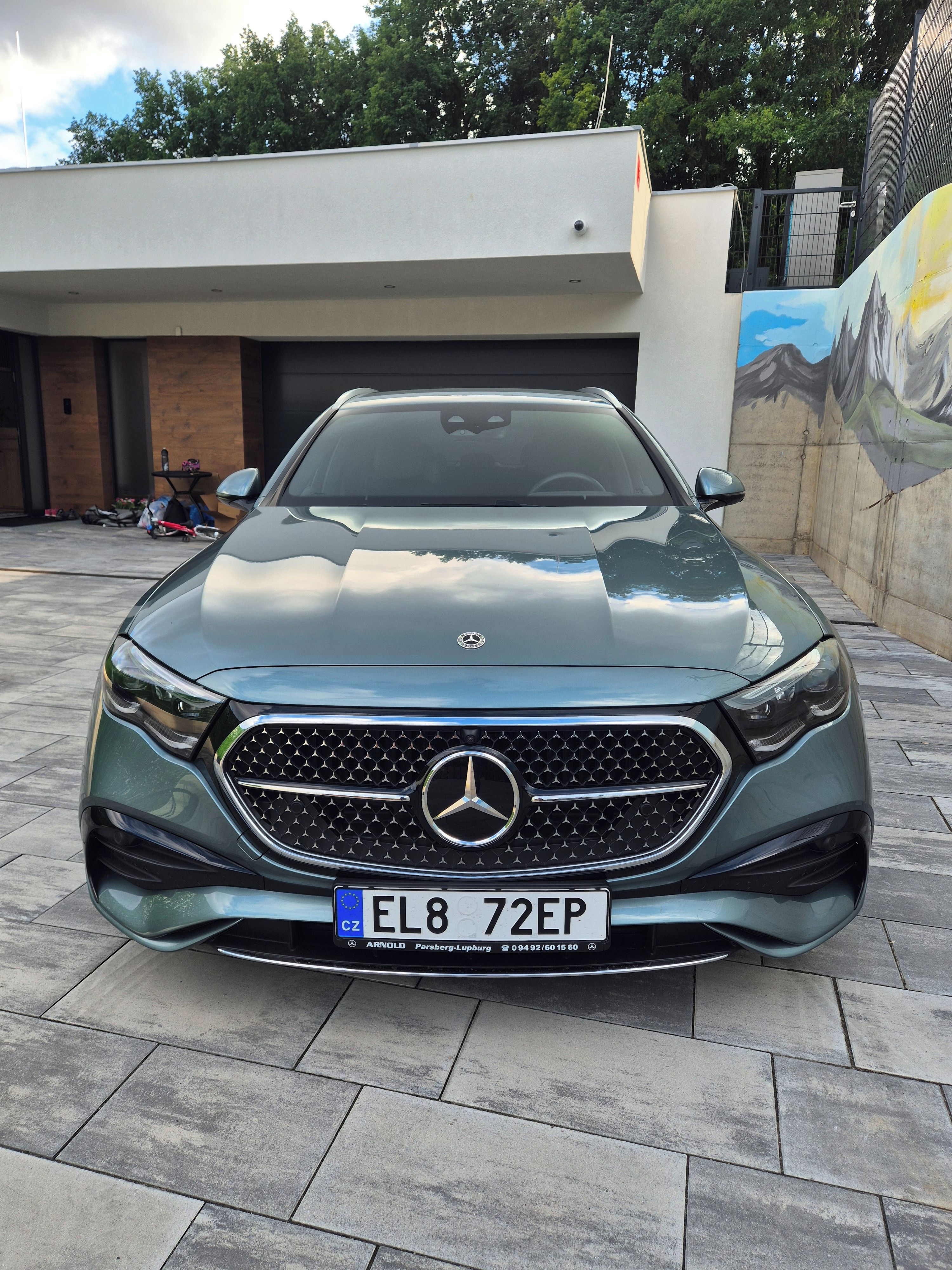 Mercedes-Benz Třídy E, Mercedes E 300de 4M AMG - fotka 3