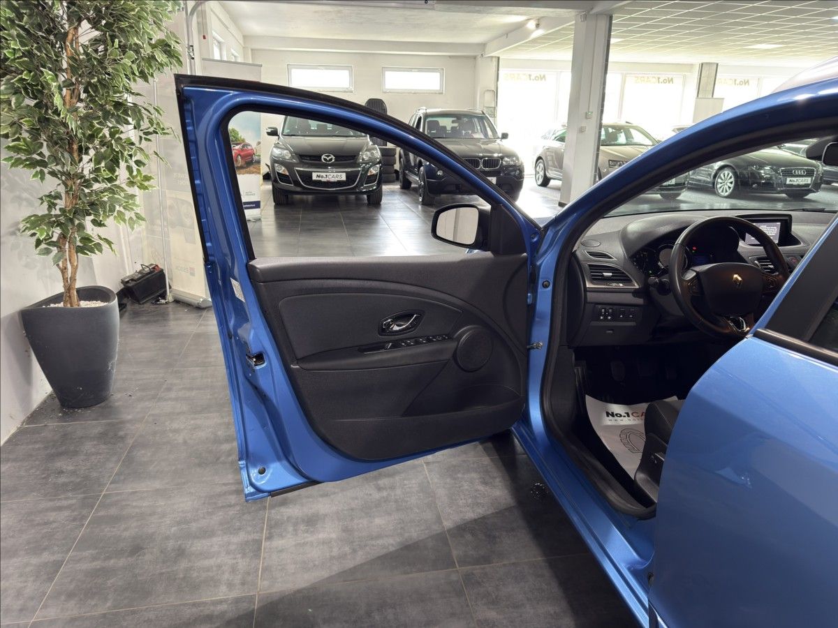 Renault Mégane, 1,2   TCe 130 PARIS DELUXE TOP - fotka 6