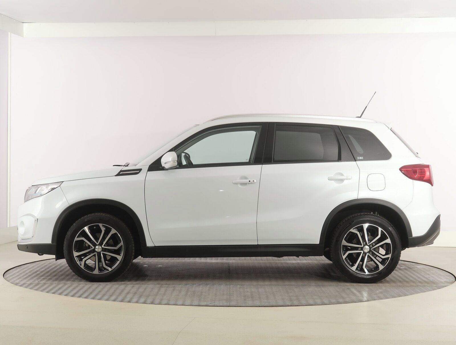 Suzuki Vitara, 1.4 BoosterJet, Automat - fotka 3