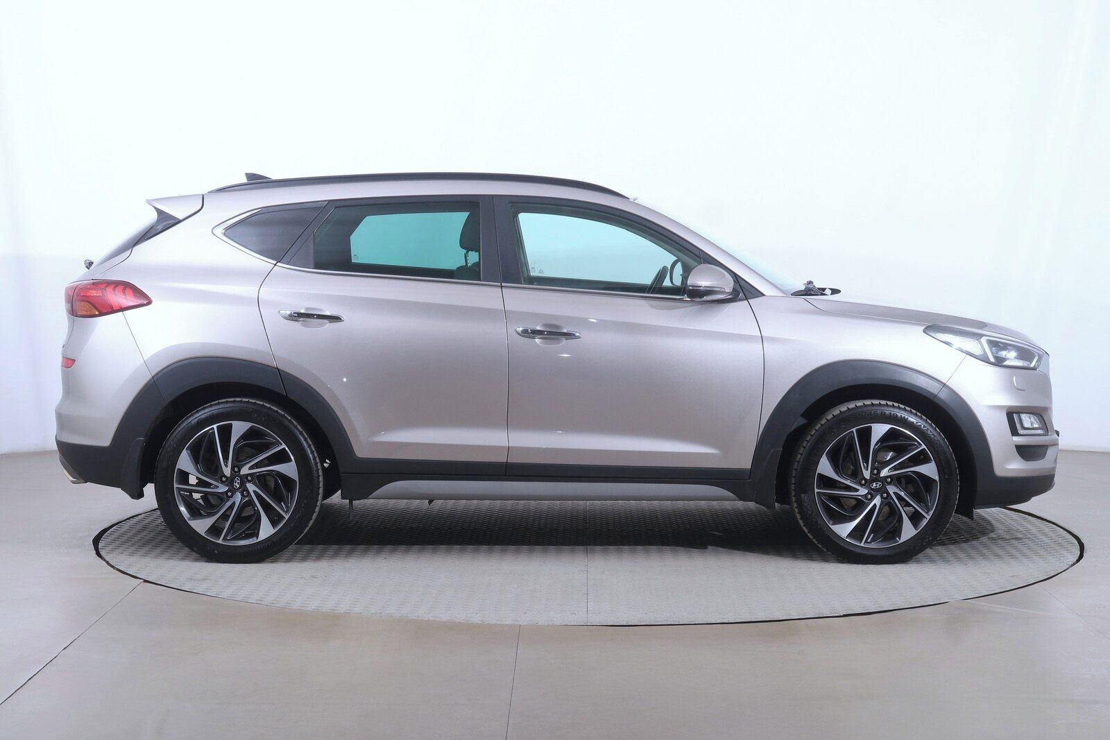 Hyundai Tucson, 1.6 CRDi, Automat, Serv.kniha - fotka 6