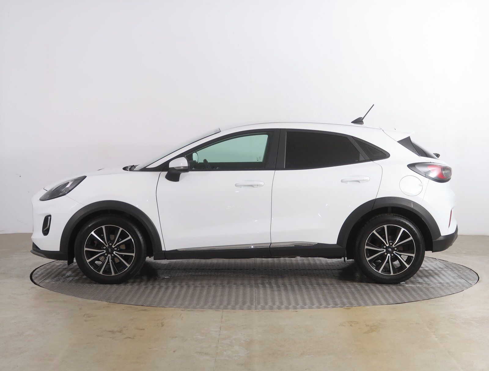 Ford Puma, 1.0 EcoBoost mHEV - fotka 3