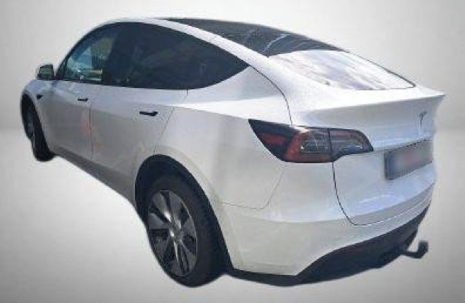 Tesla Model Y, Long Range AWD 79kWh, SoH 92% - fotka 2