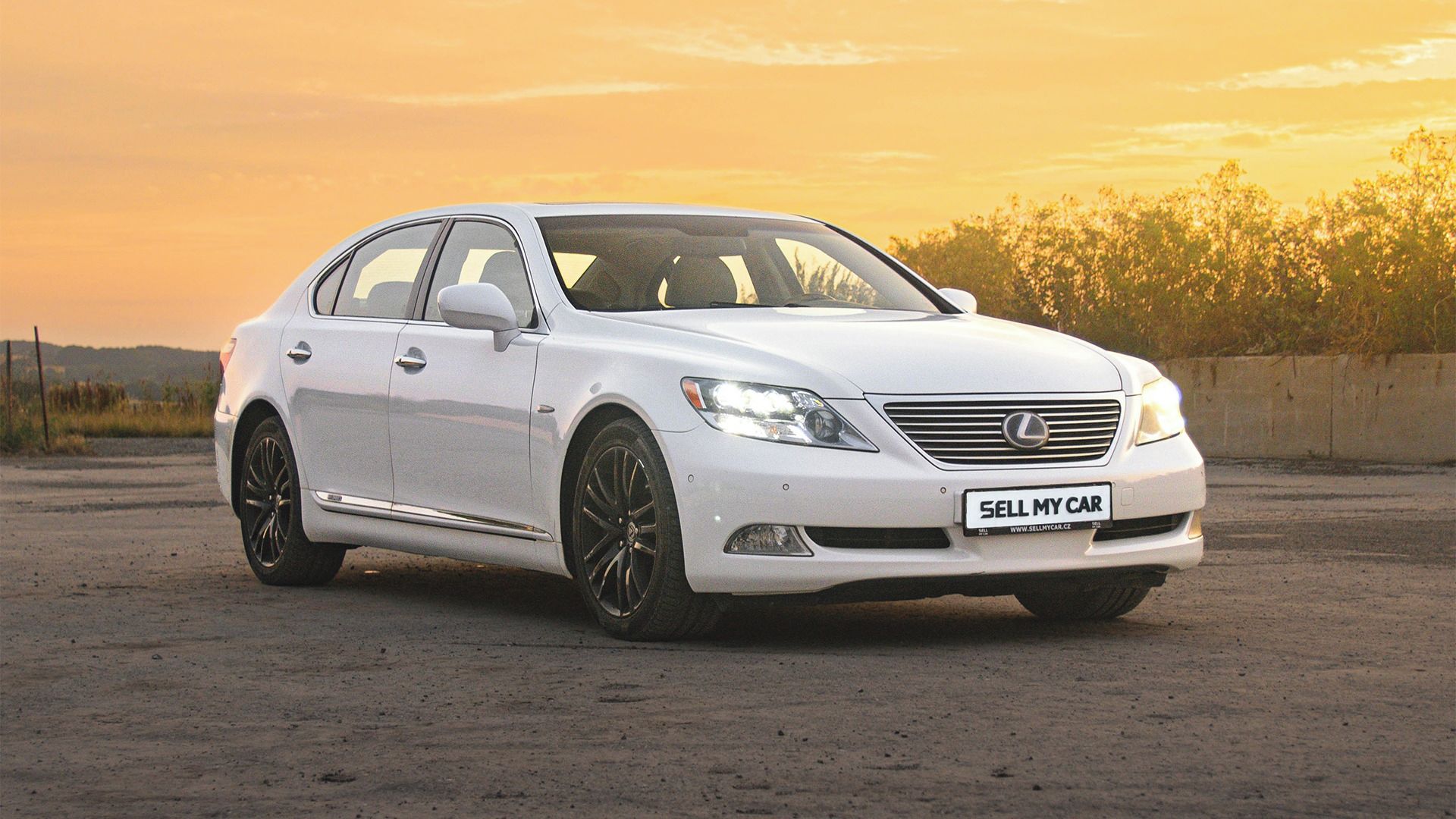 Lexus LS, 600HL Hybrid 5,0/290kW 4x4 ČR - fotka 3