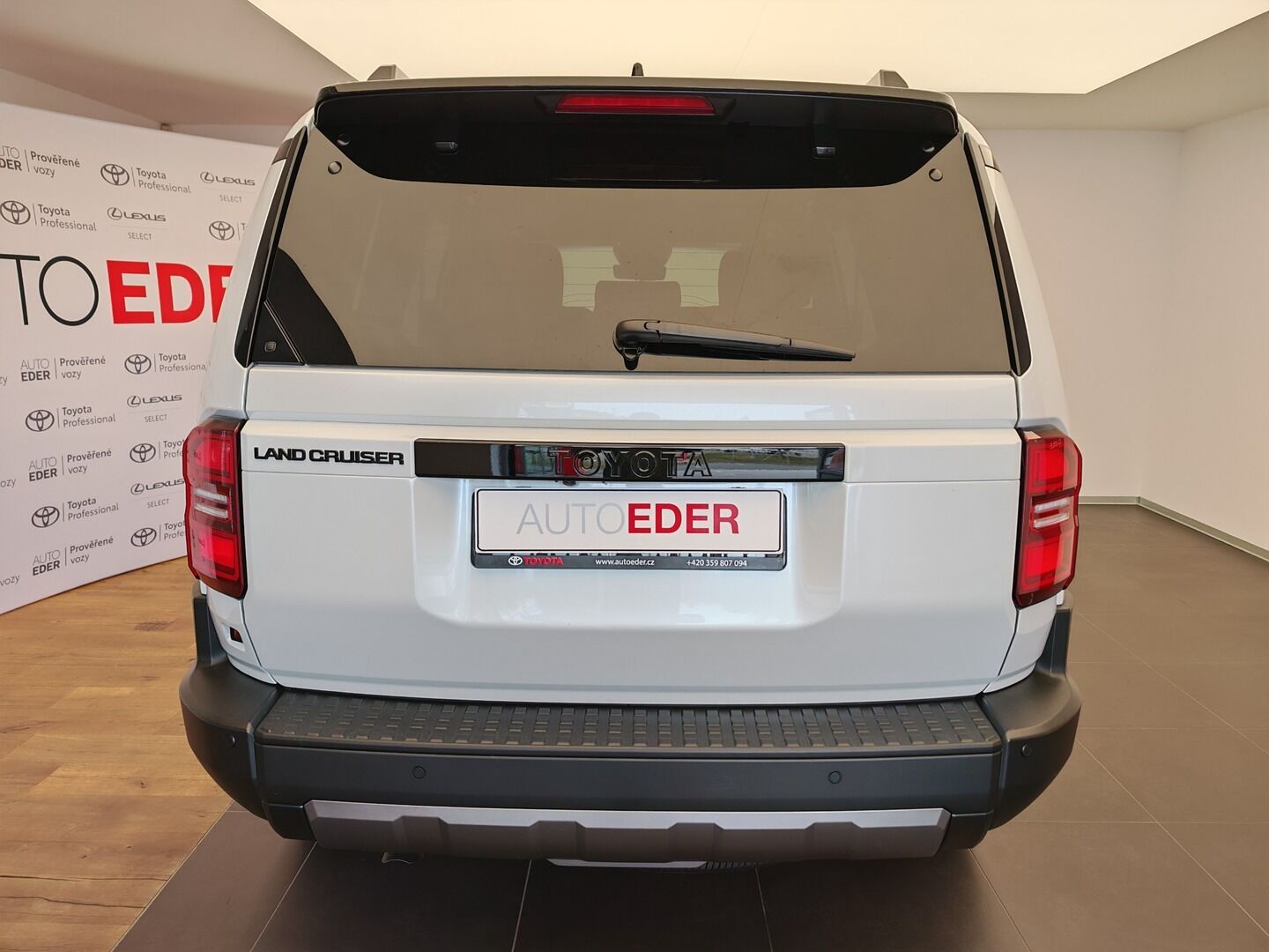 Toyota Land Cruiser, 2.8 D-4D 204 k Executive AT - fotka 5