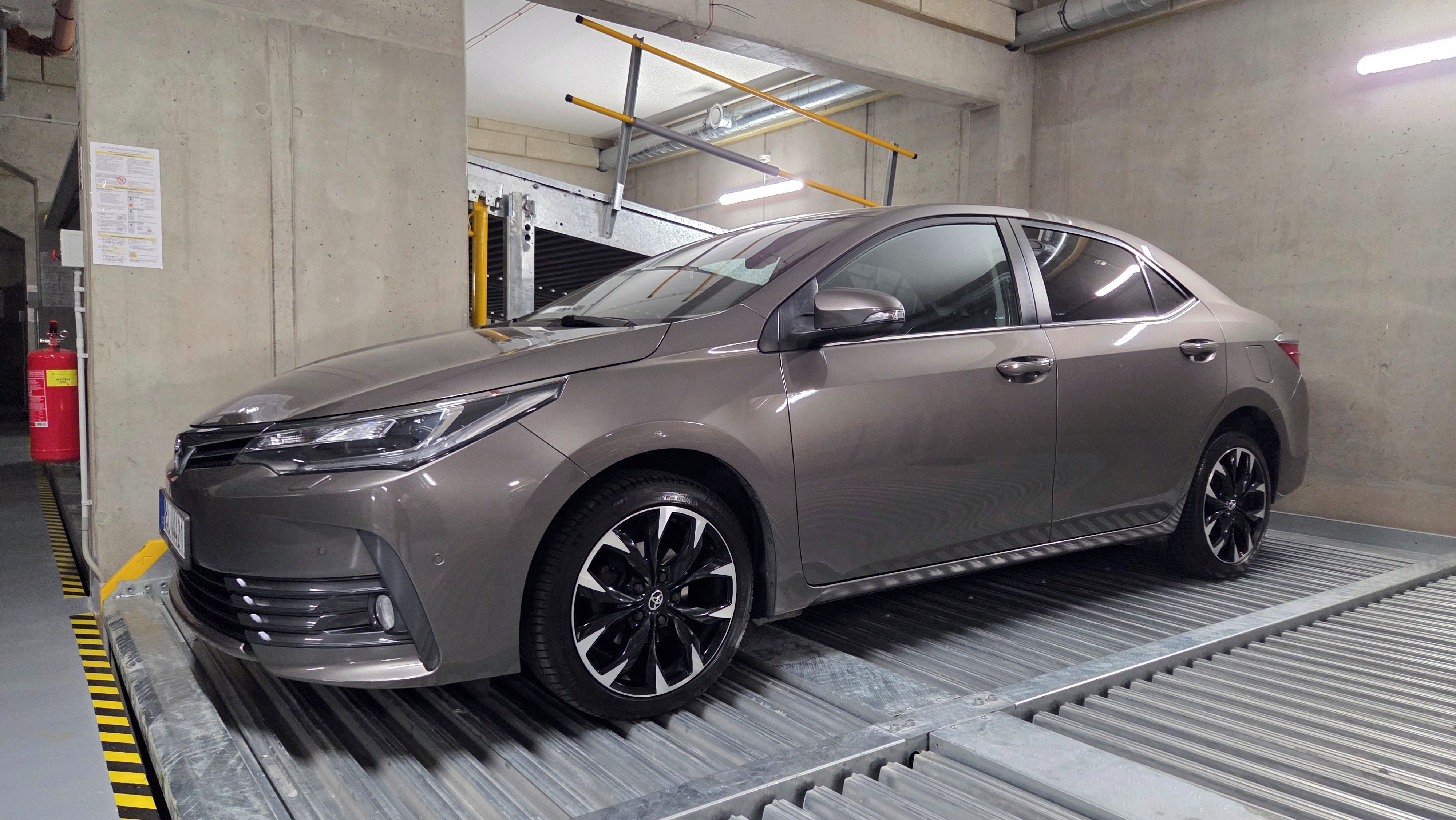 Toyota Corolla - fotka 2