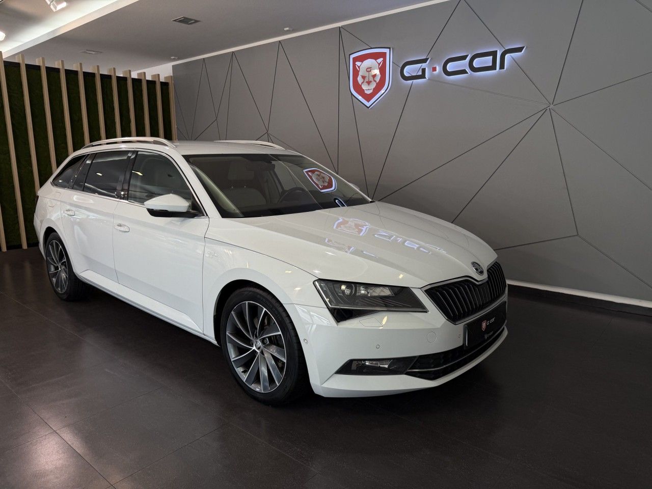 Škoda Superb, kombi 2.0TDI 140kW 4x4 L&K - fotka 3