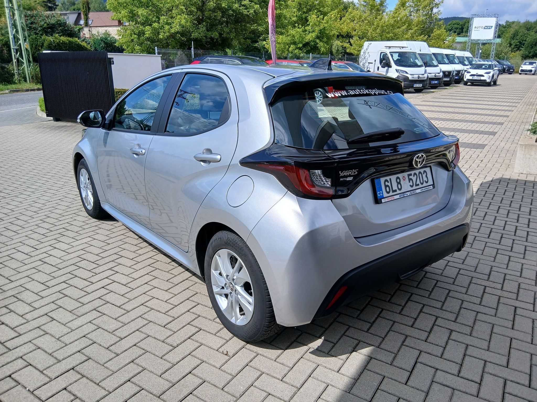 Toyota Yaris, 1.5 Hybrid e-CVT Comfort - fotka 4