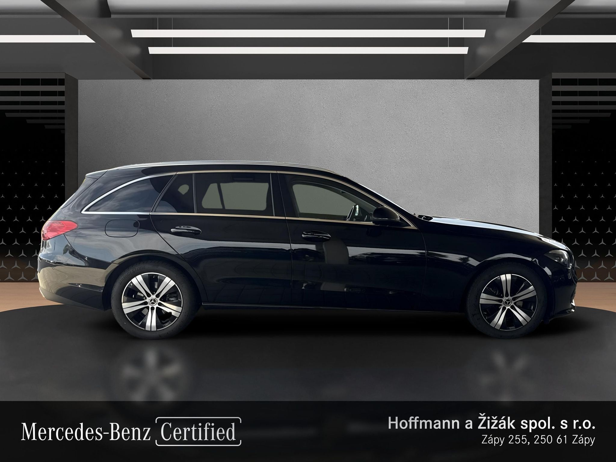 Mercedes-Benz Třídy C, Avantgarde 4 MATIC kombi - fotka 6