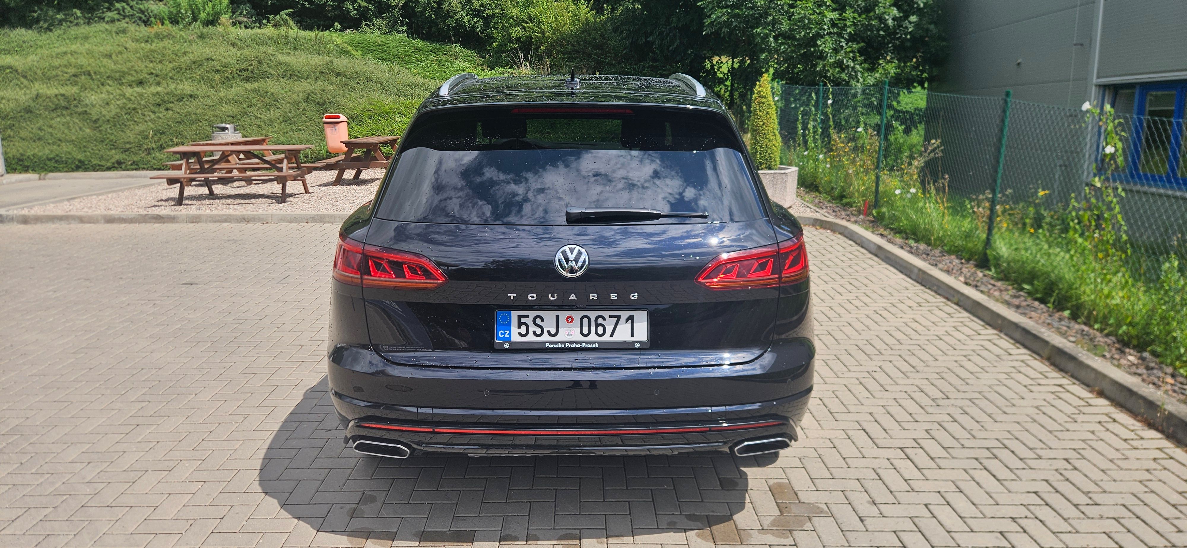 Volkswagen Touareg, 3.0TDi  R-LINE 4MOTION - DPH - fotka 5