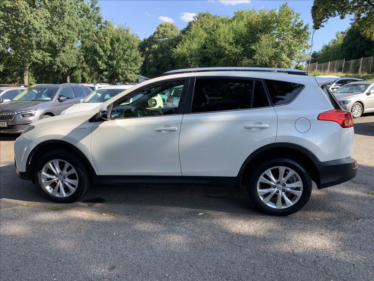 Toyota Rav4, 2,2 D-4D AWD,ČR - fotka 5