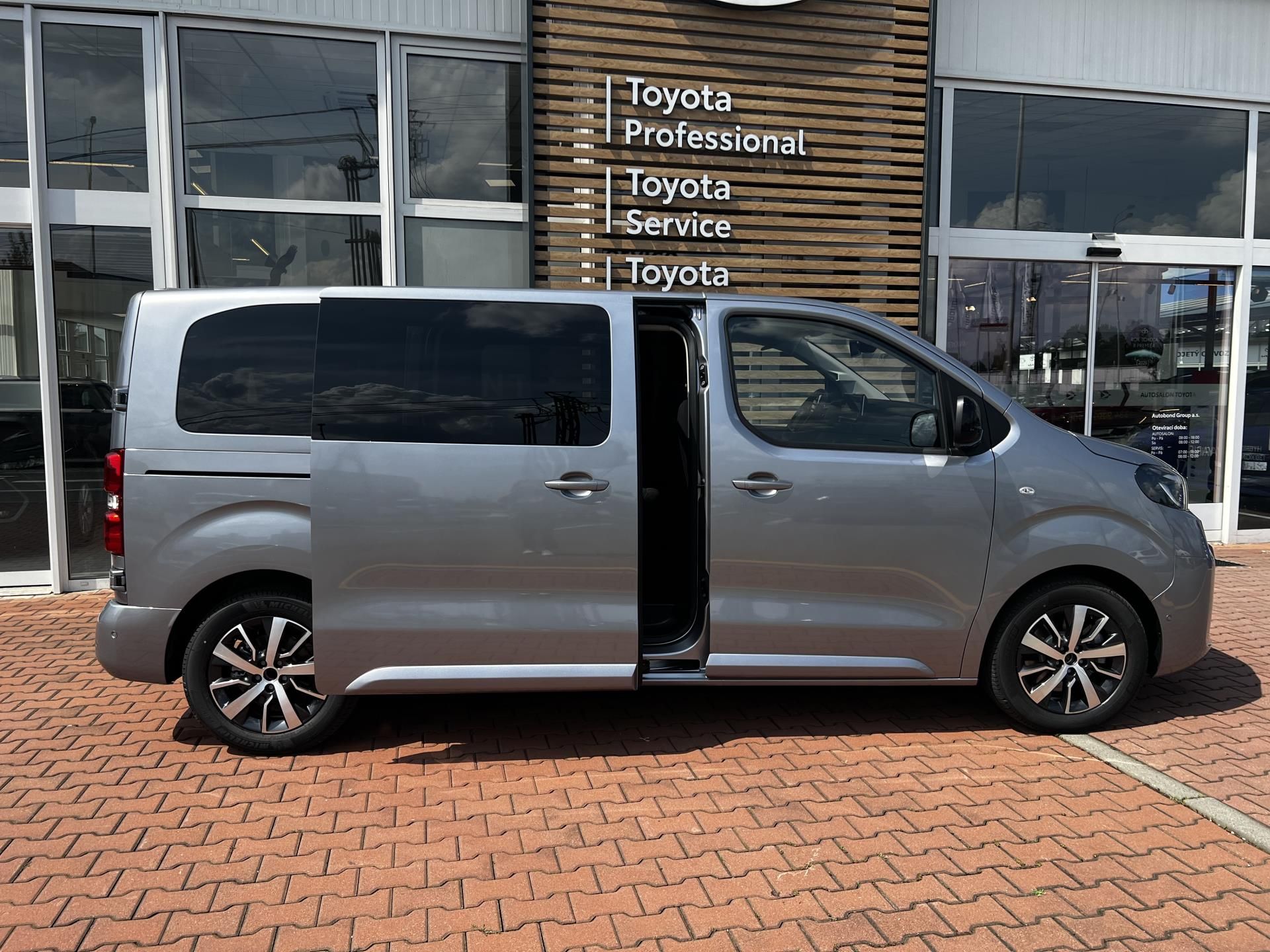 Toyota Proace Verso, 2,2D 150K 6MT BUSINESS + COMFO - fotka 4