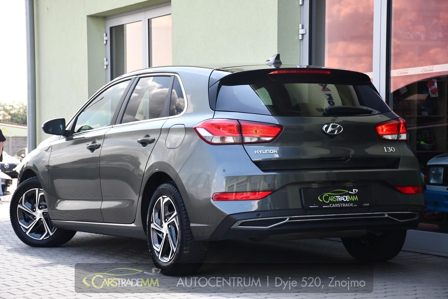 Hyundai i30, 1.0T-GDi FAMILY SMART DCT NAVI - fotka 3