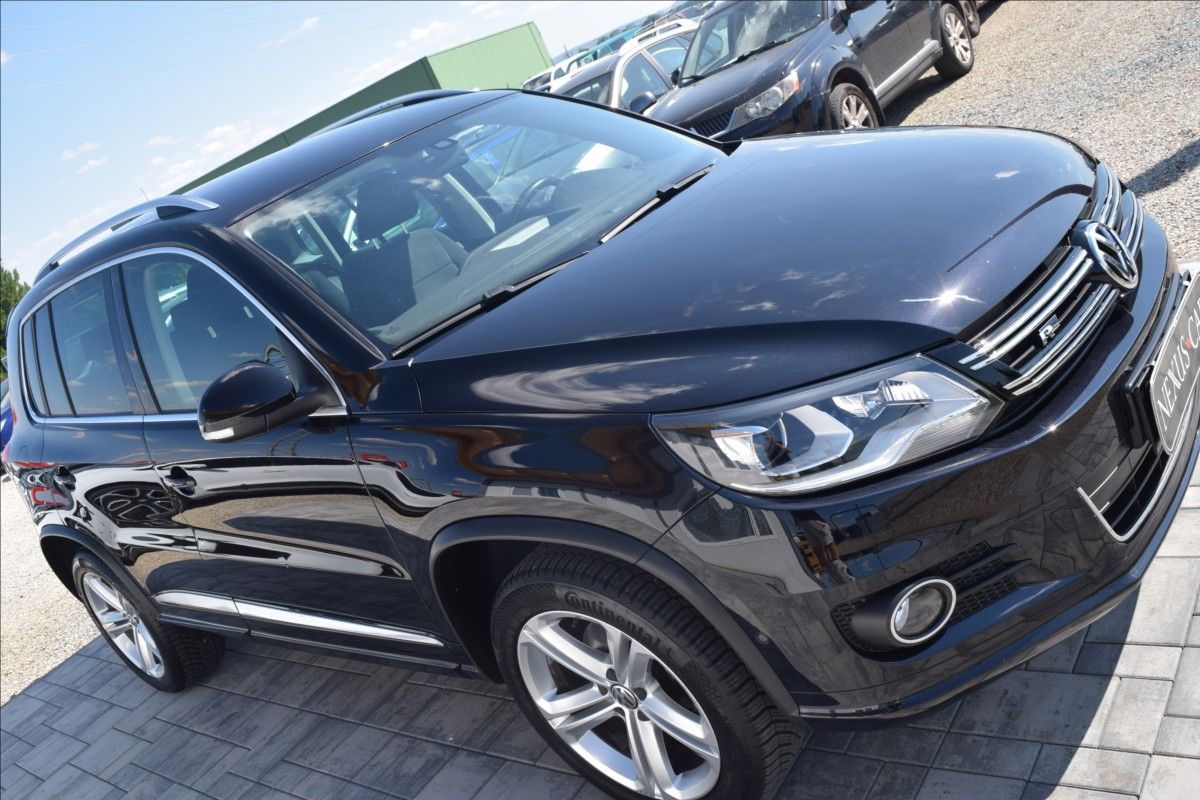 Volkswagen Tiguan, 1,4 TSI 92KW R-LINE TOP STAV! - fotka 4