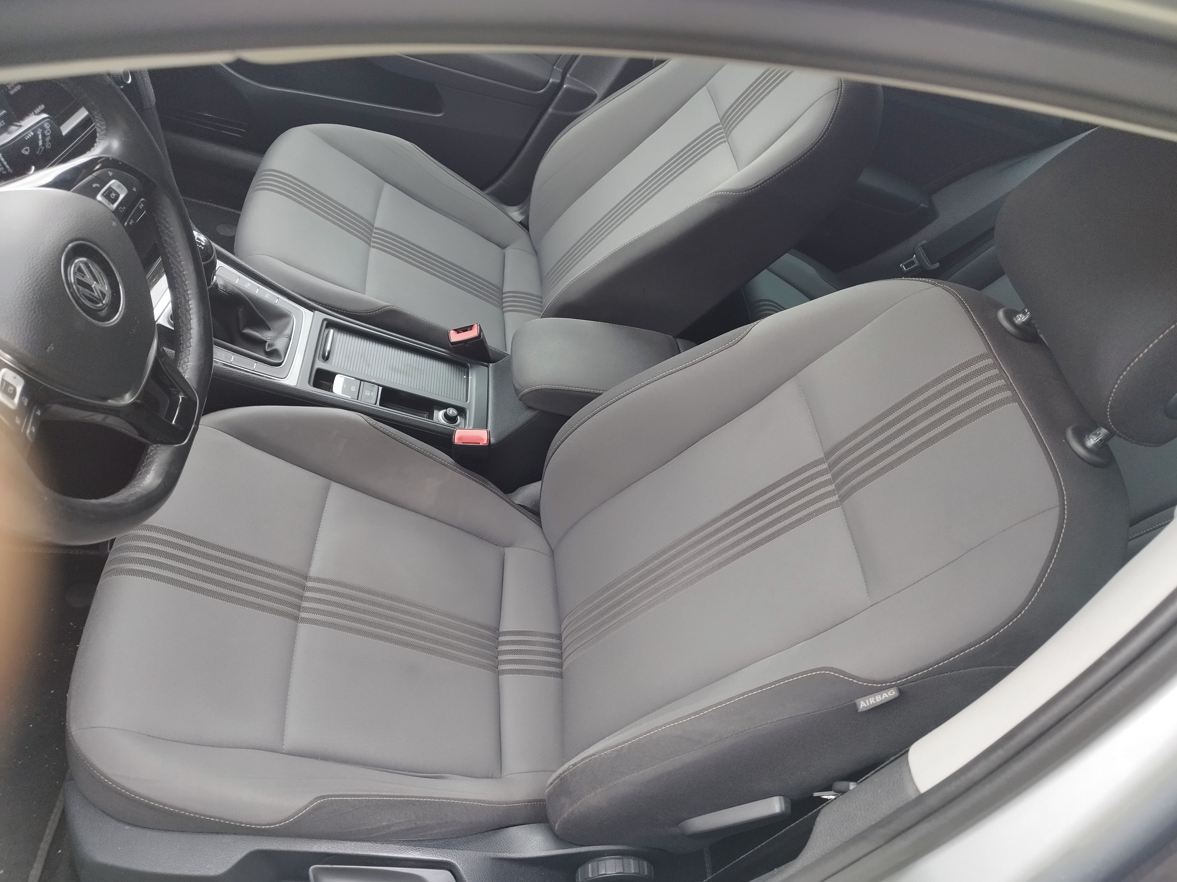 Volkswagen Golf, 1,6 TDI 81 kW Alstar, tažné - fotka 6