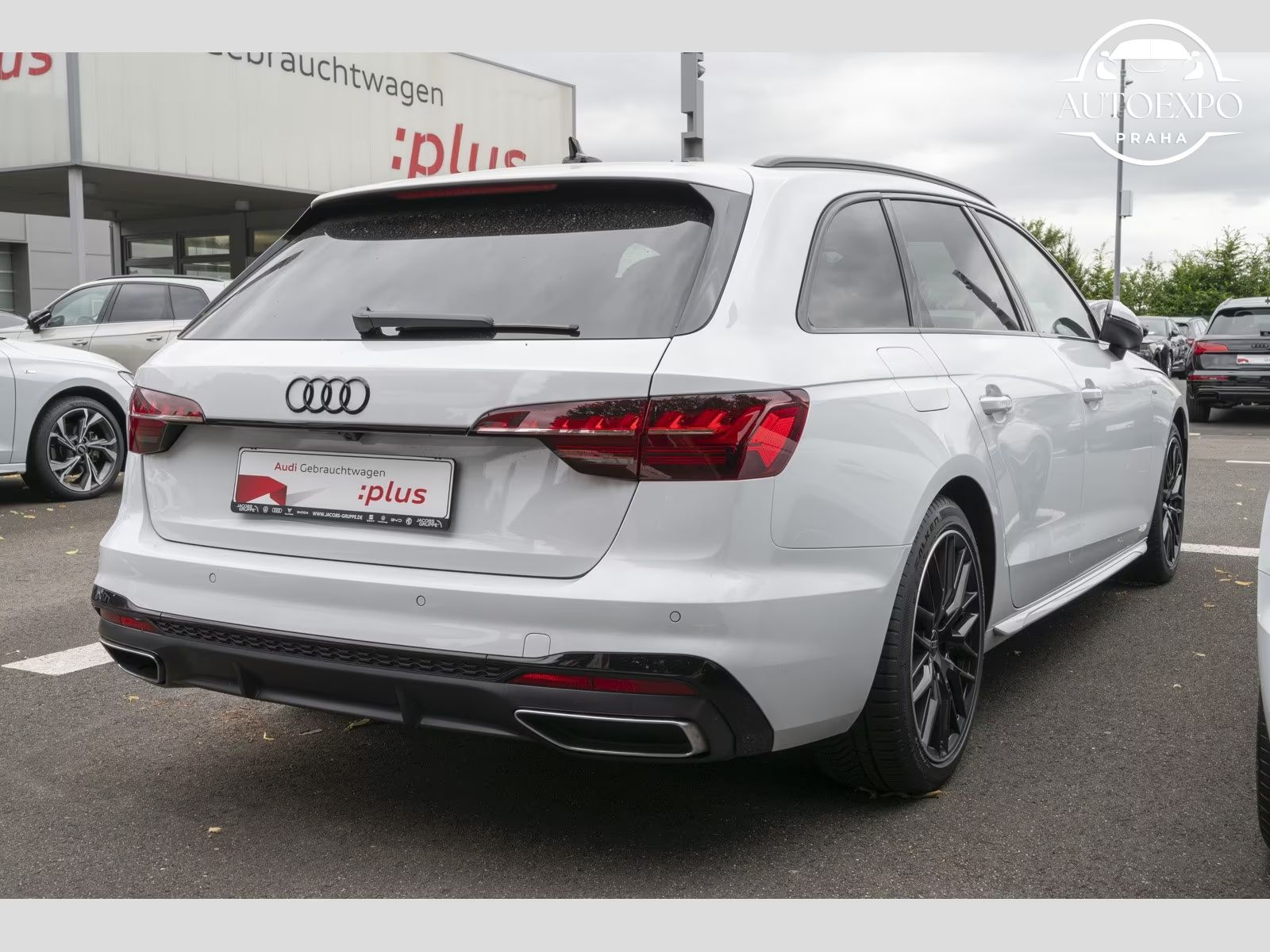 Audi A4, Avant 40 TDI S line Matrix* - fotka 3
