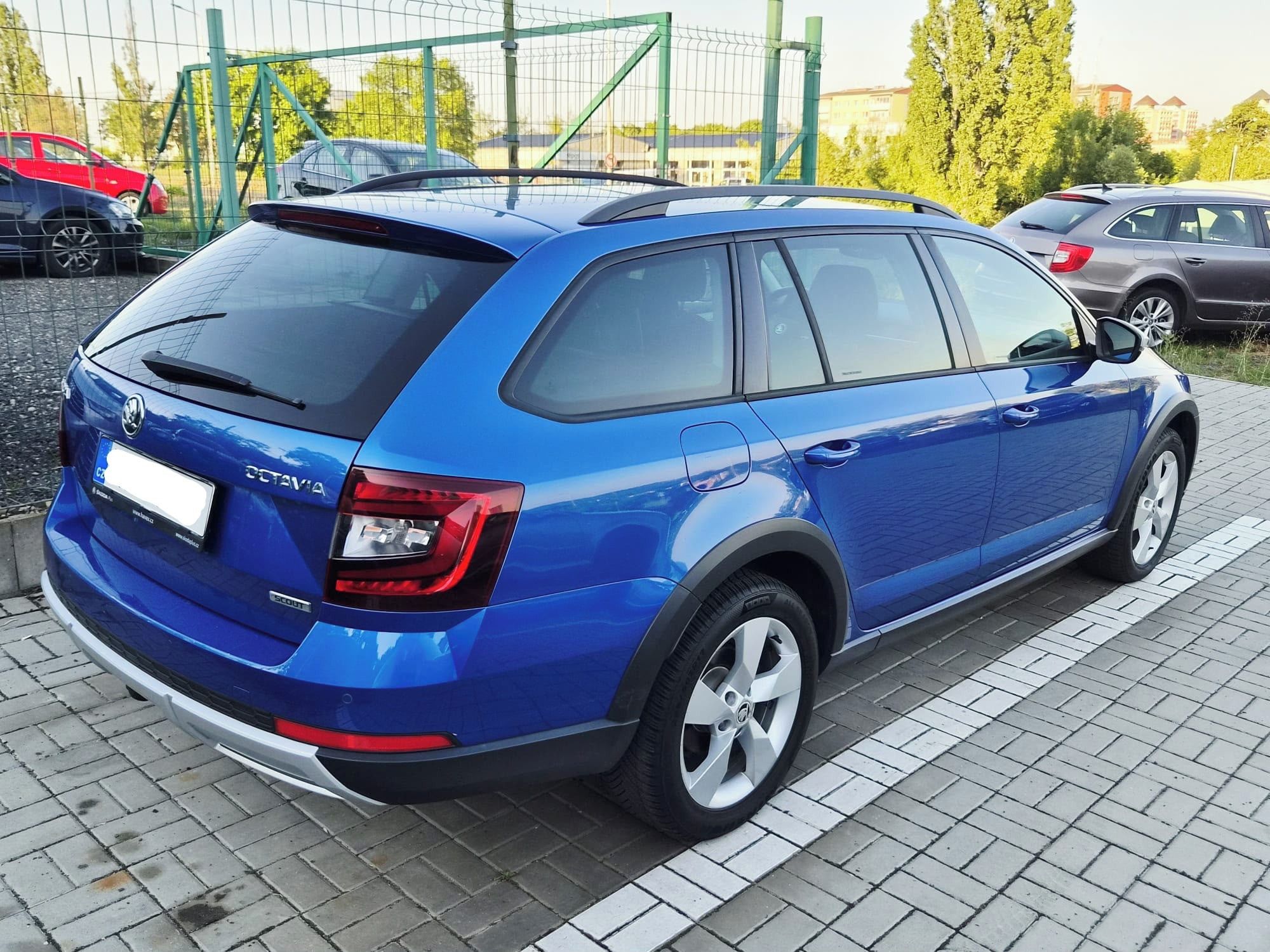Škoda Octavia, SCOUT 2.0 TDI  DSG - fotka 6