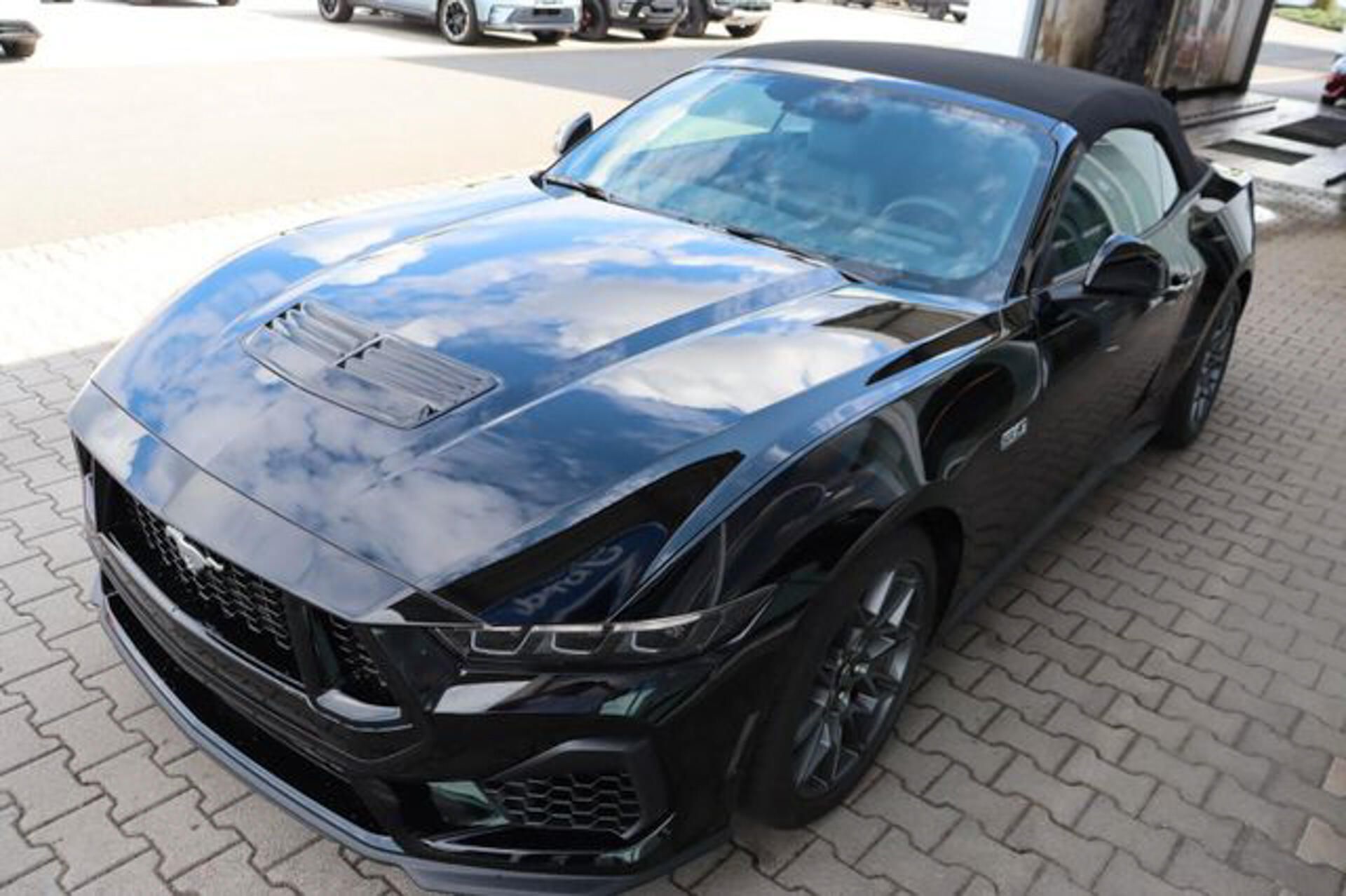 Ford Mustang, 5.0 Convertible MagneRide - fotka 6