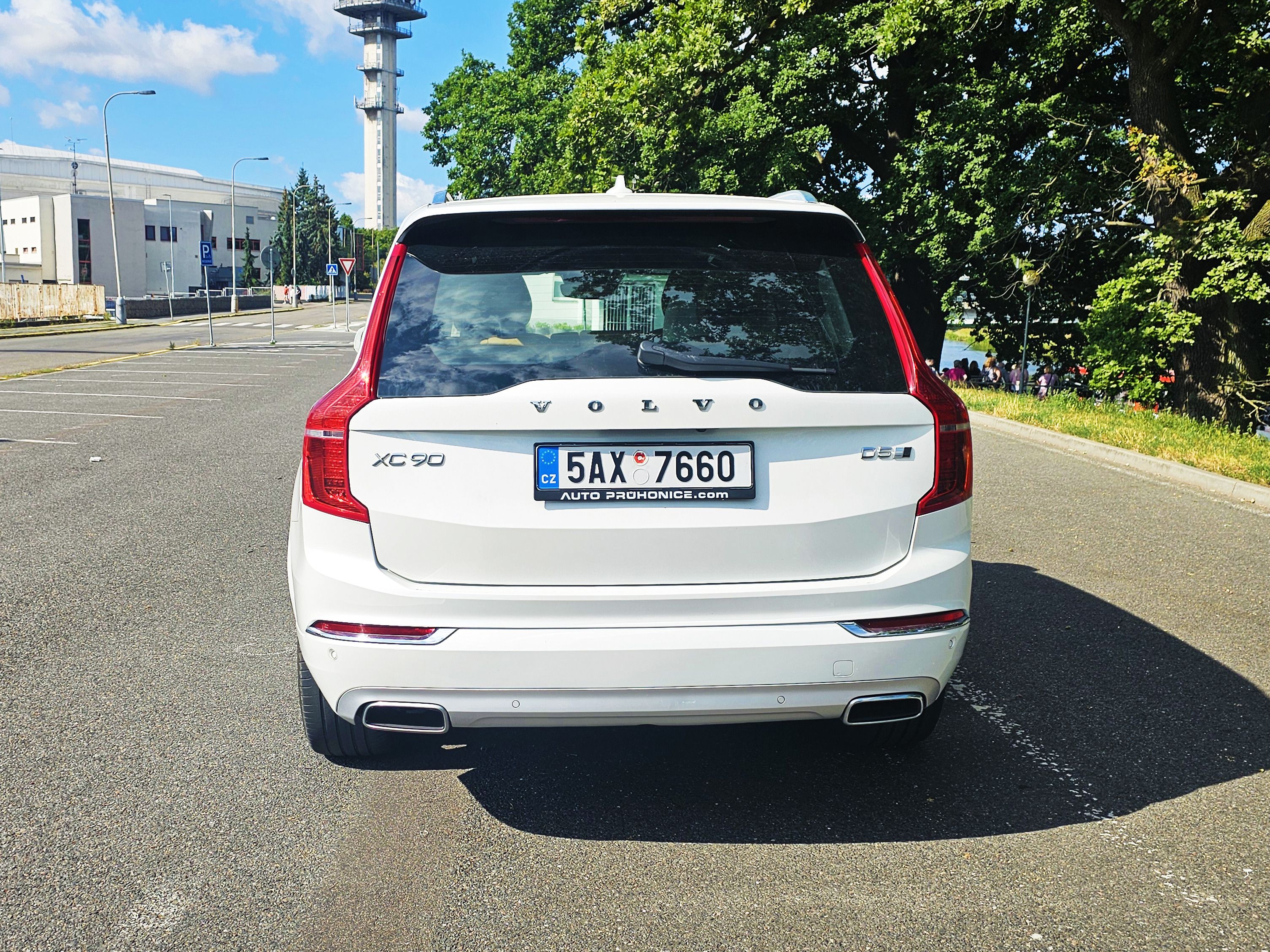Volvo XC90, Volvo XC90 2.0 D5 AWD Inscript - fotka 5