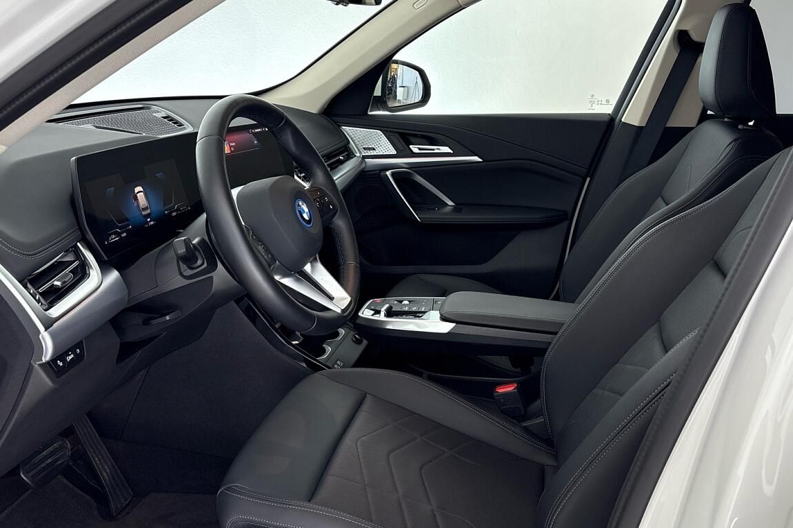 BMW X1, xDrive30e - fotka 6