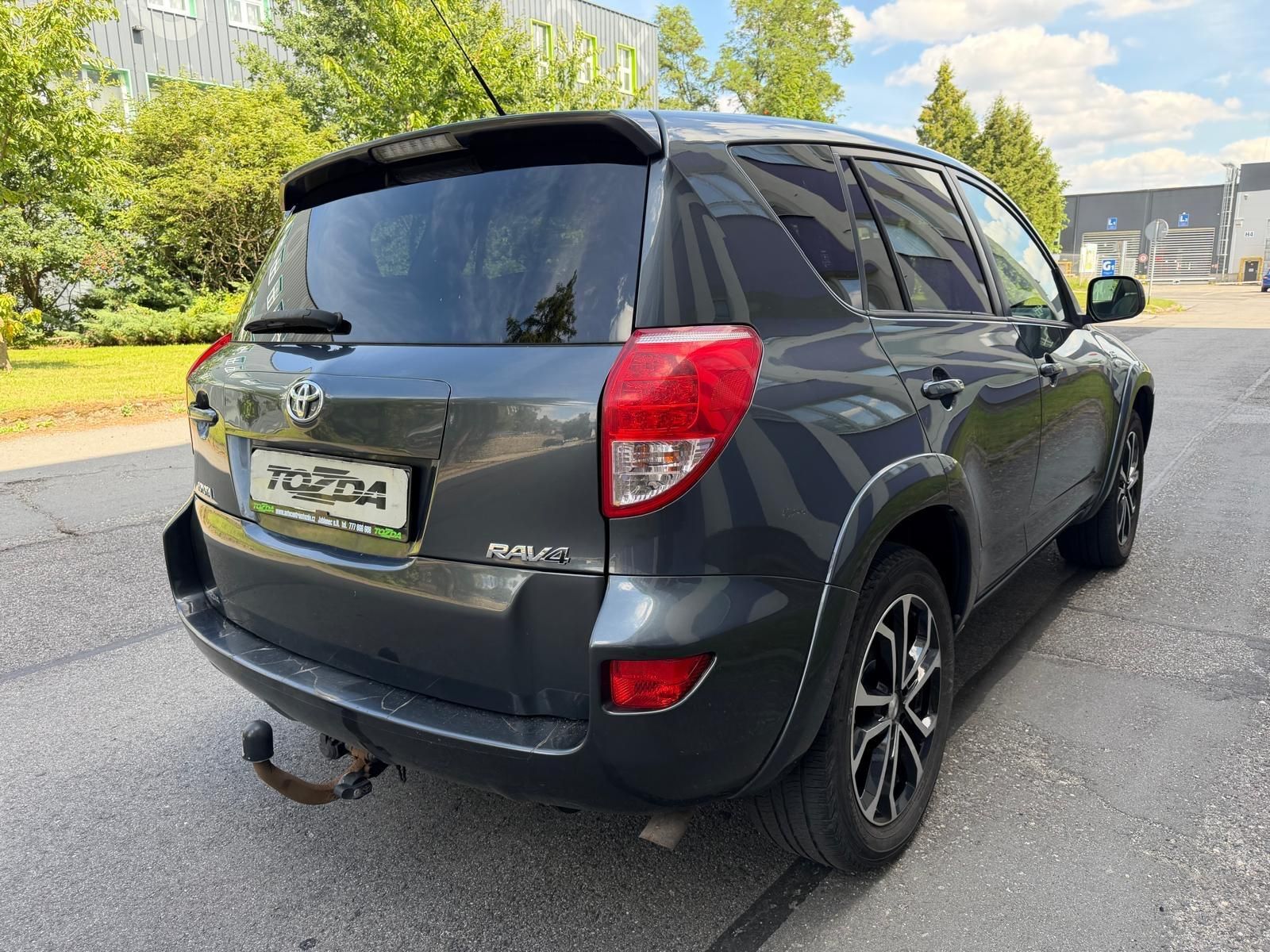 Toyota Rav4, 2,2 D4-D 4WD / 130 kW / - fotka 5