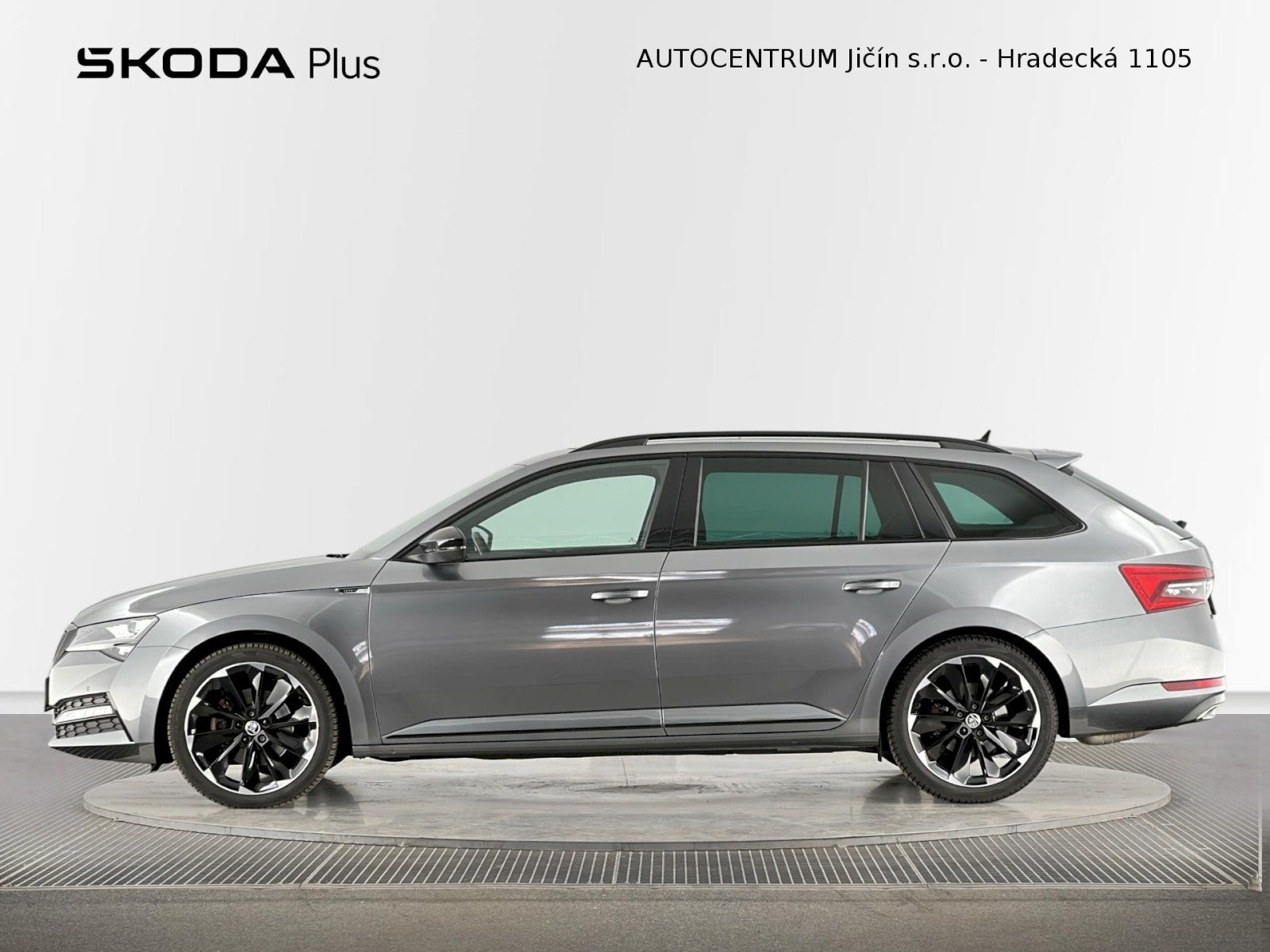 Škoda Superb, Combi DSG 2.0TSI 140kW SportLi - fotka 3