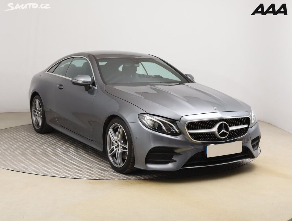 Mercedes-Benz Třídy E, 200, AMG Paket, Automat, Kůže