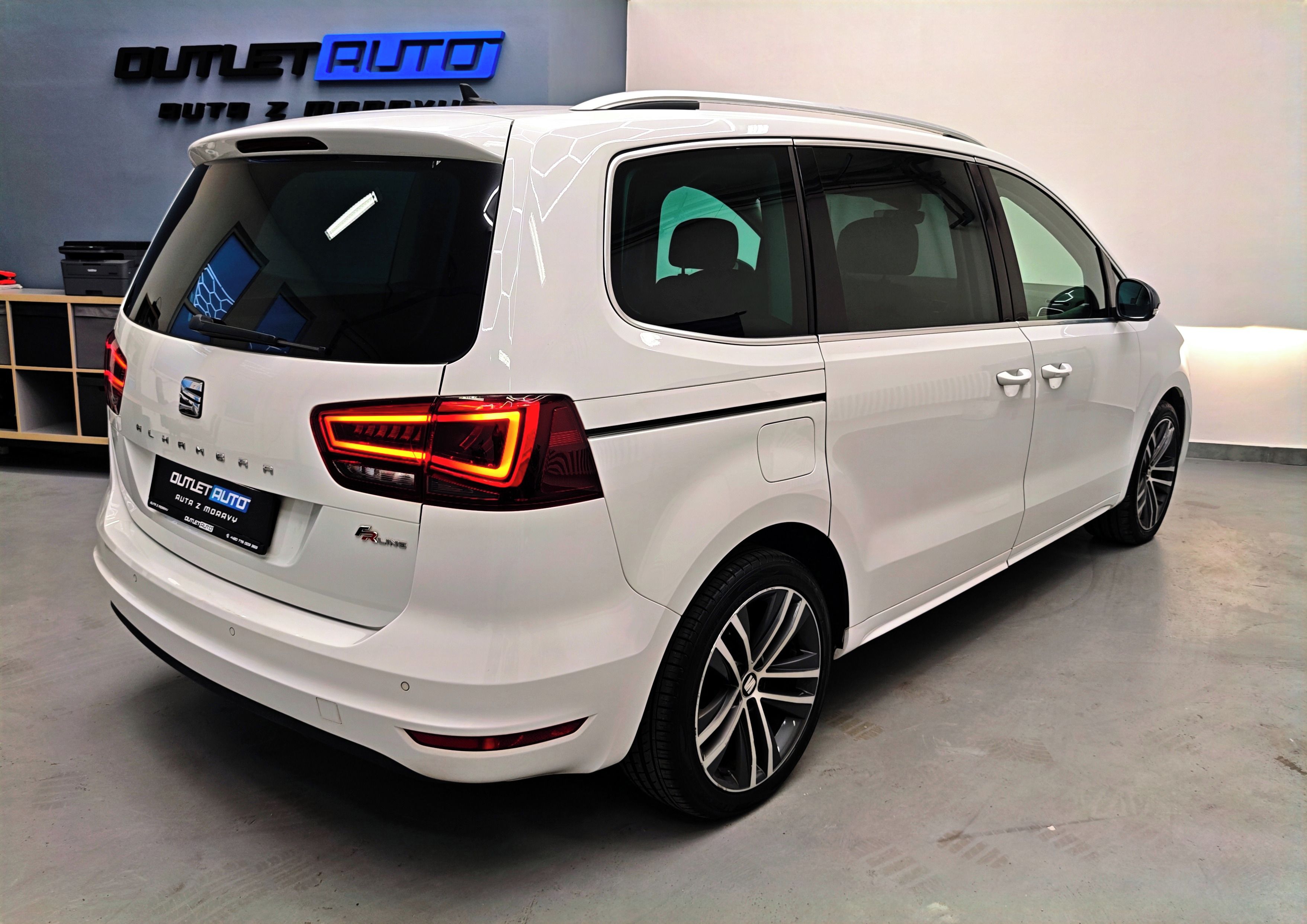 Seat Alhambra, 2.0TDI 110KW, DSG, 7.MÍST, FR - fotka 4