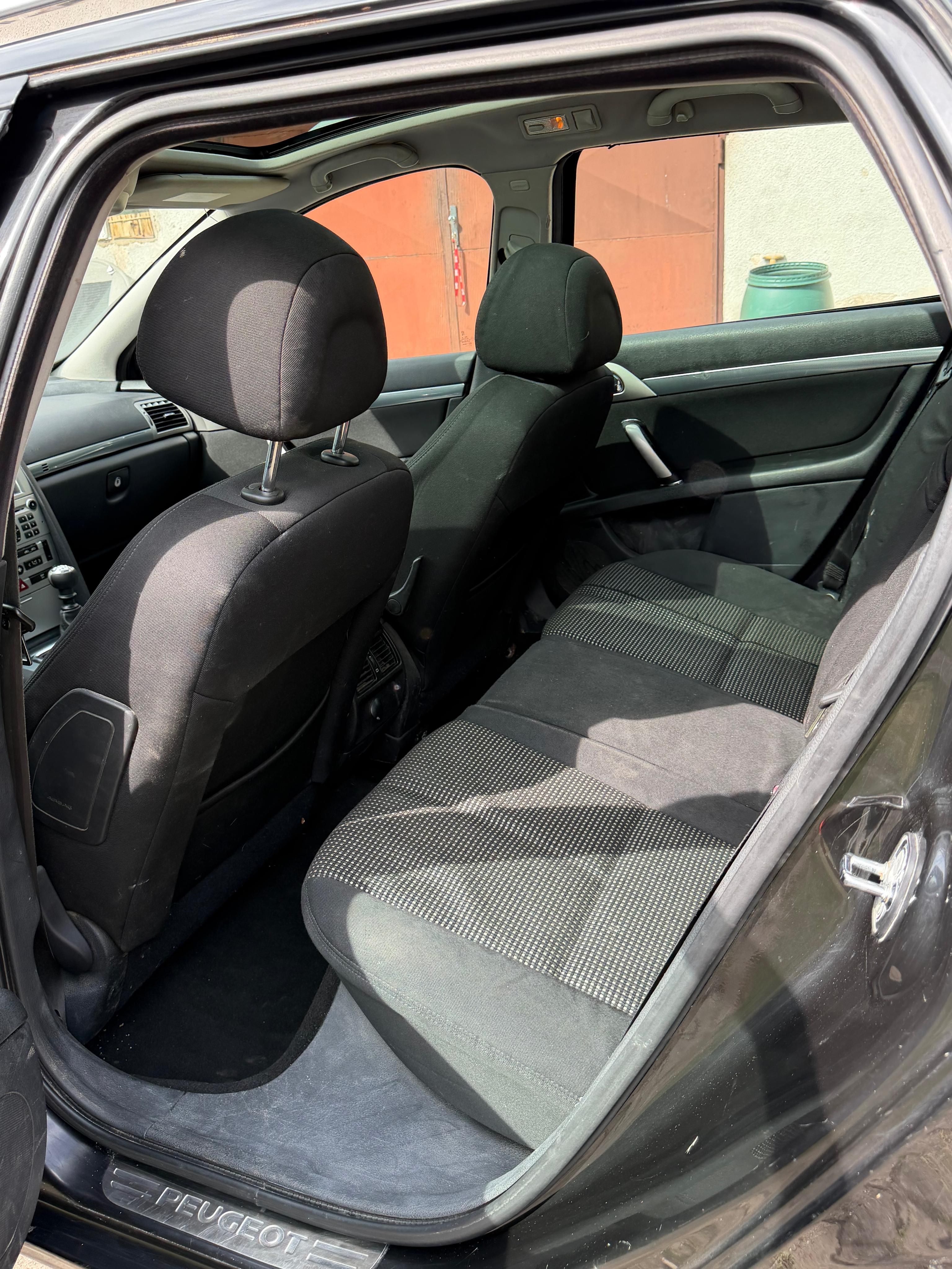Peugeot 407 - fotka 6