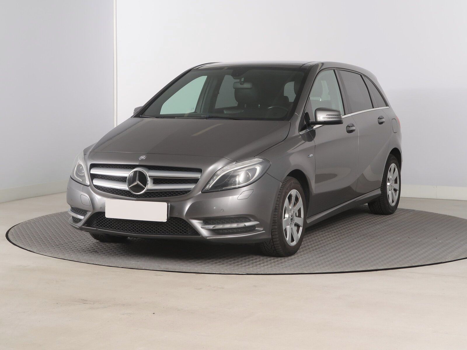 Mercedes-Benz Třídy B, 180 CDI, Kožené sedačky - fotka 2