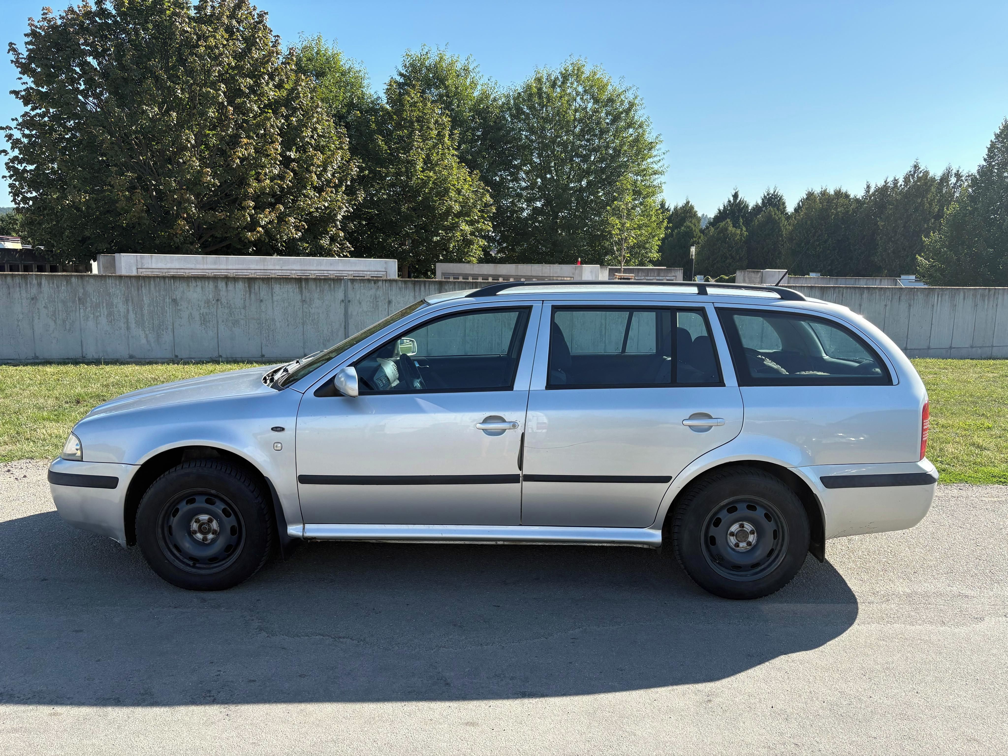 Škoda Octavia, 1.9TDi  81kW Climatronic - fotka 3
