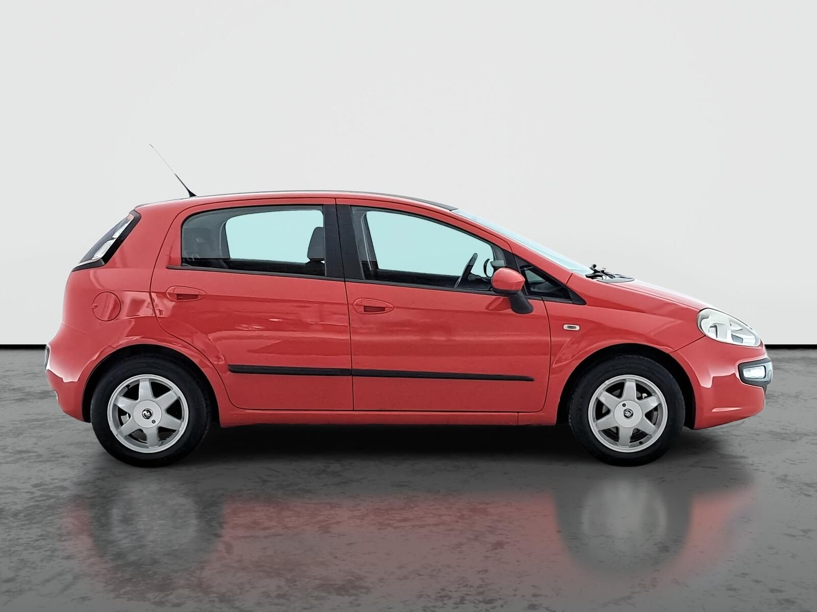 Fiat Punto, 1.2, po STK, zamluveno - fotka 6