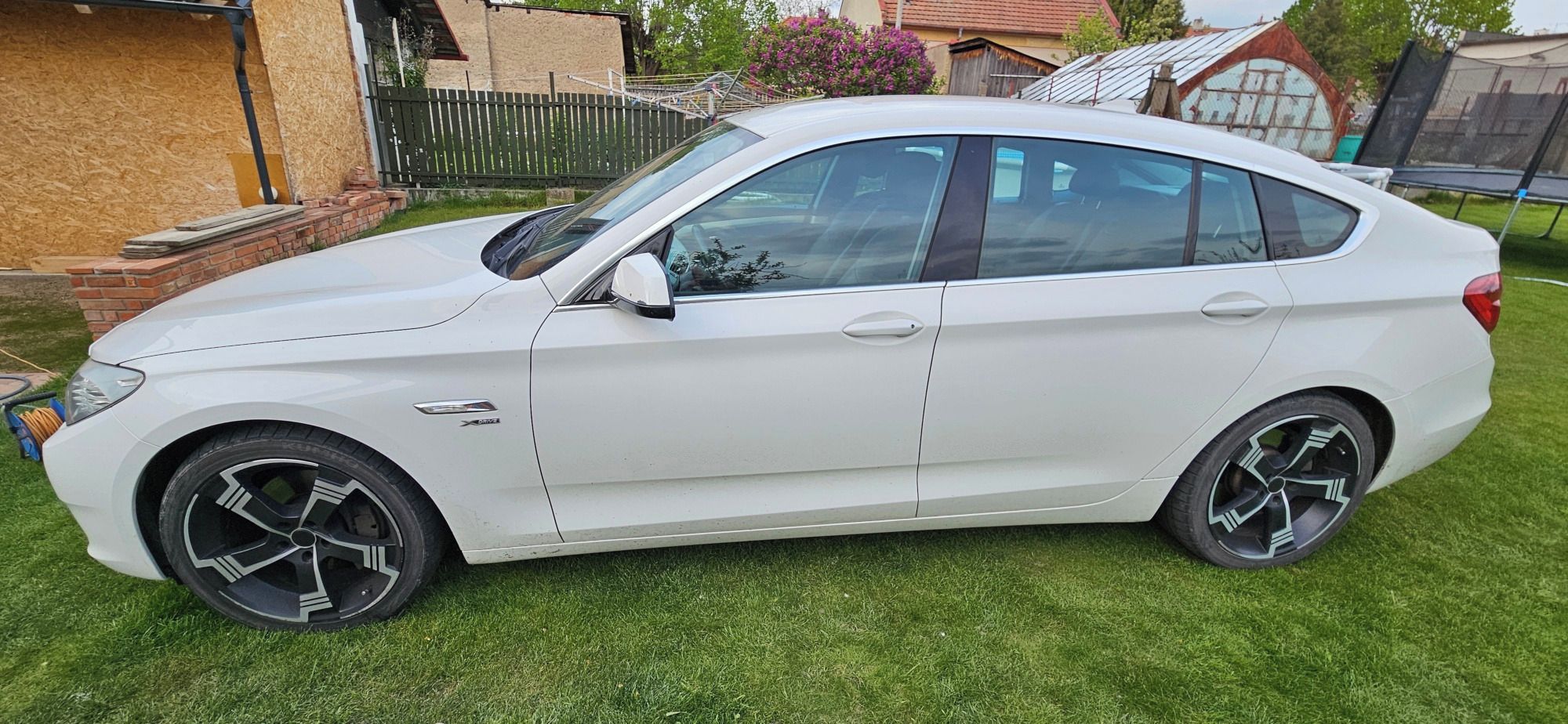 BMW Řada 5, BMW 530d GT xDrive 180kW - fotka 4
