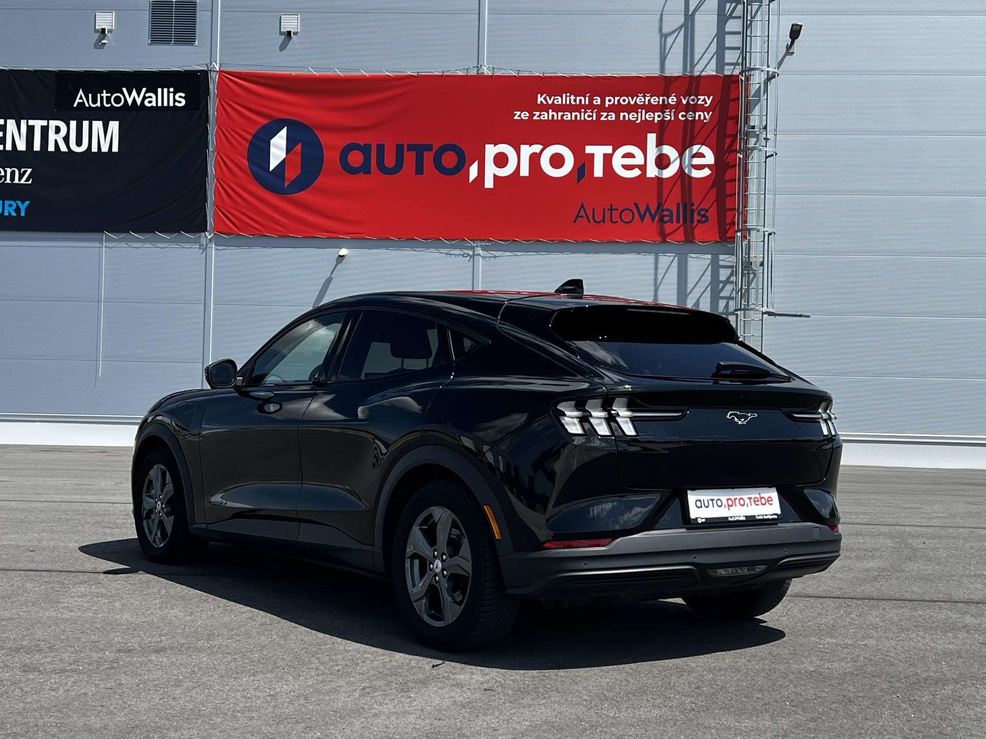 Ford Mustang Mach-E, RWD 75kWh 190kW 1.Maj DPH - fotka 5