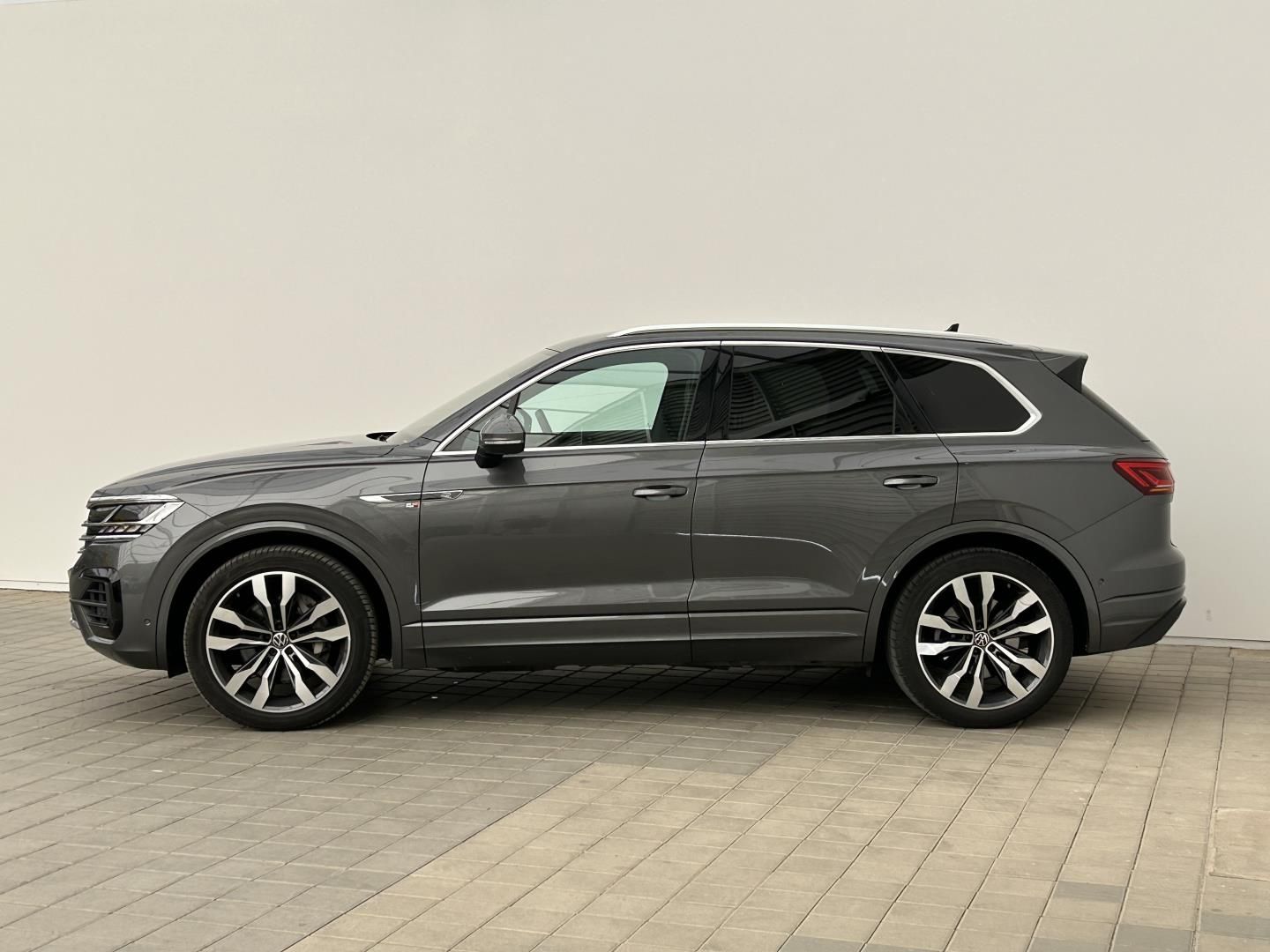Volkswagen Touareg, 3.0TSI 250kW 4x4  R-Line - fotka 3
