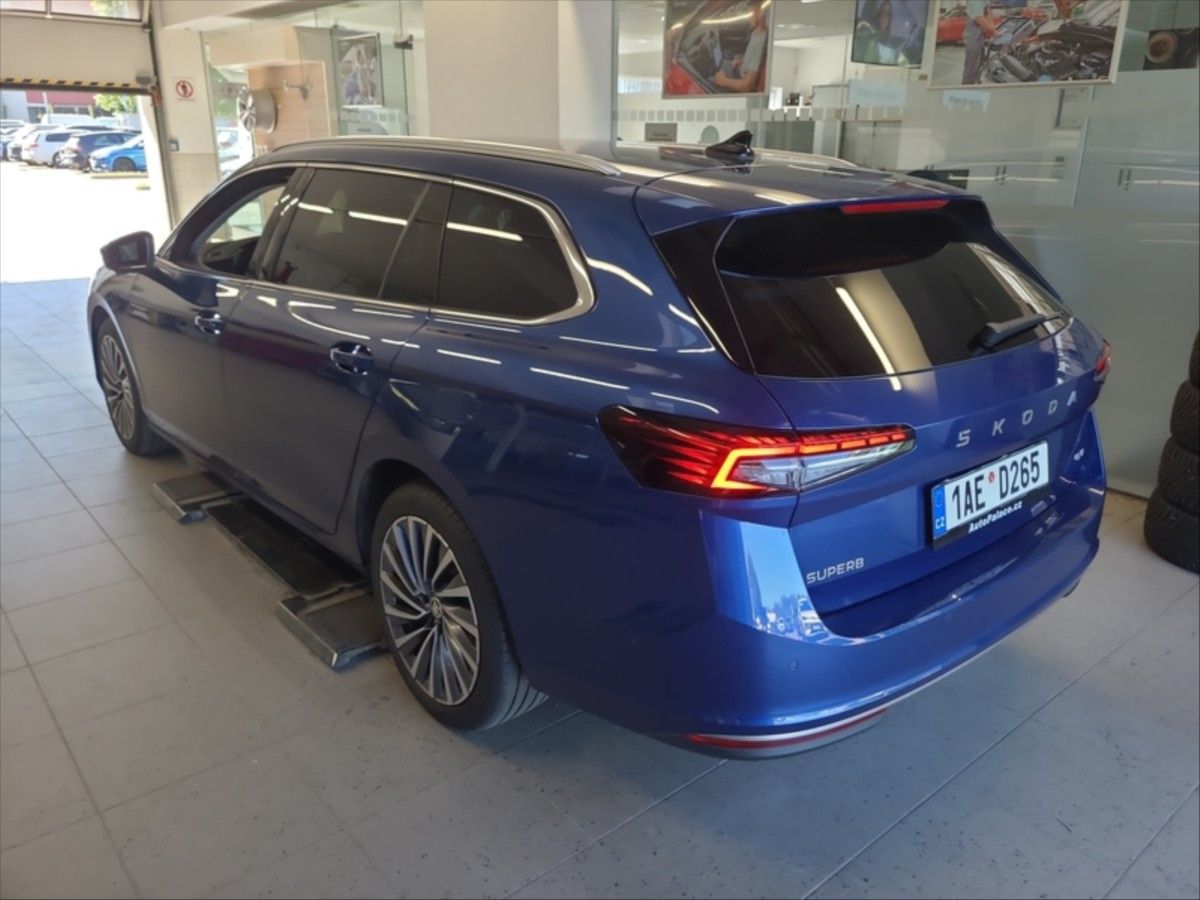 Škoda Superb, 2,0 TDi 4X4 Laurin&Klement DSG - fotka 5