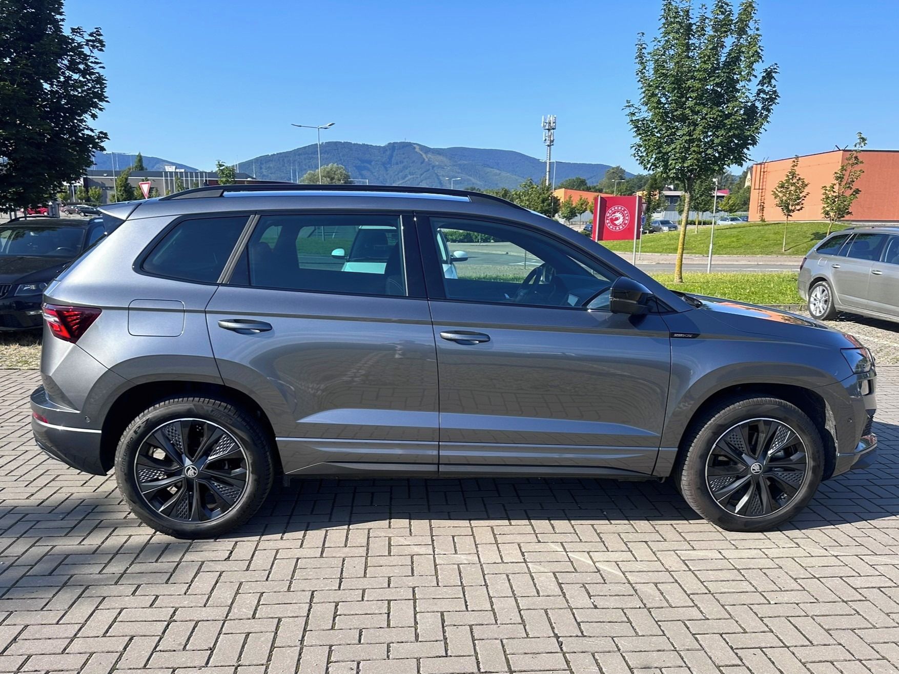 Škoda Karoq, Sportline, TDI 110 kw, 4x4 - fotka 6