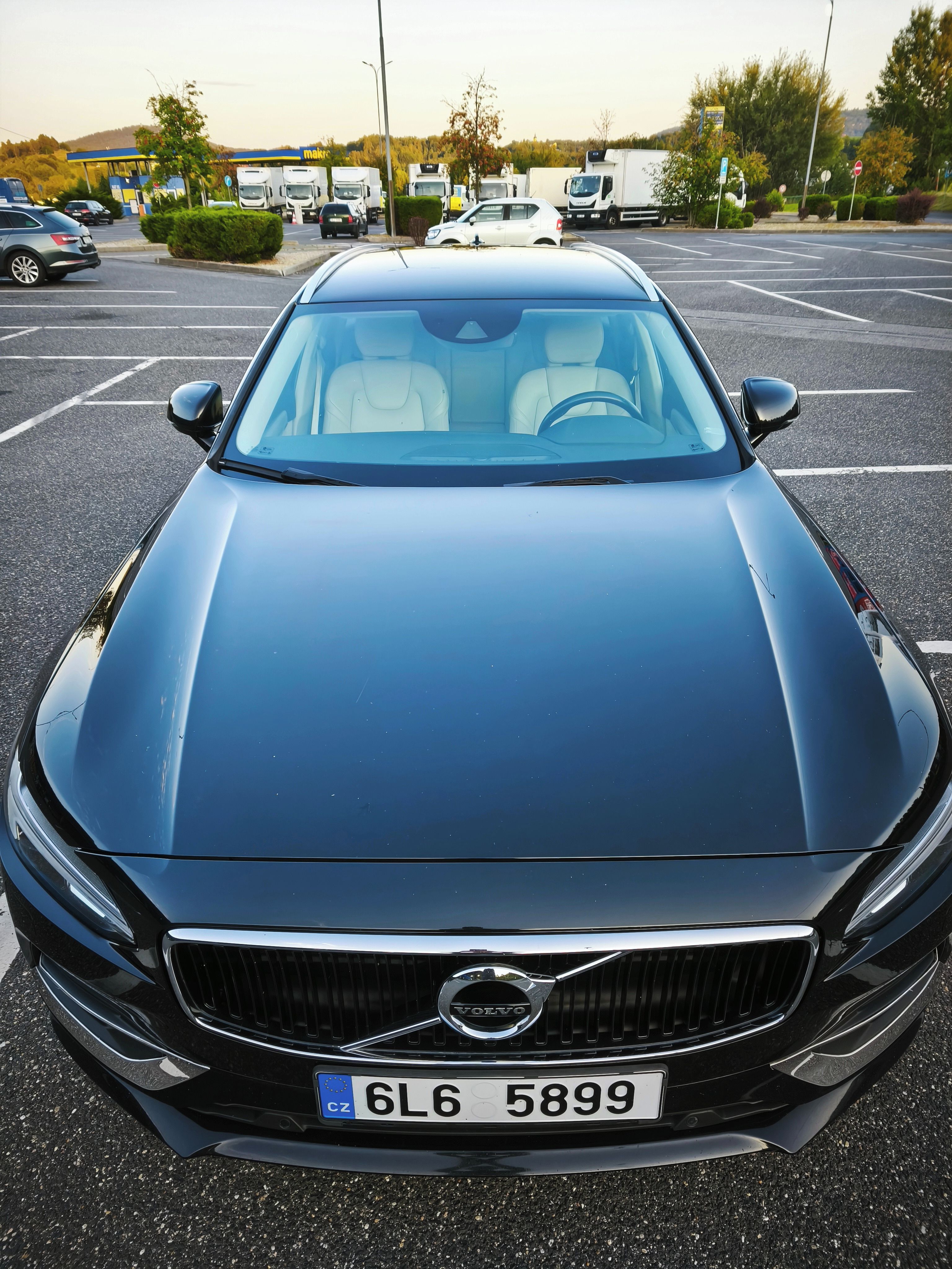 Volvo V90, VOLVO V90 D4 Momentum PRO - fotka 2