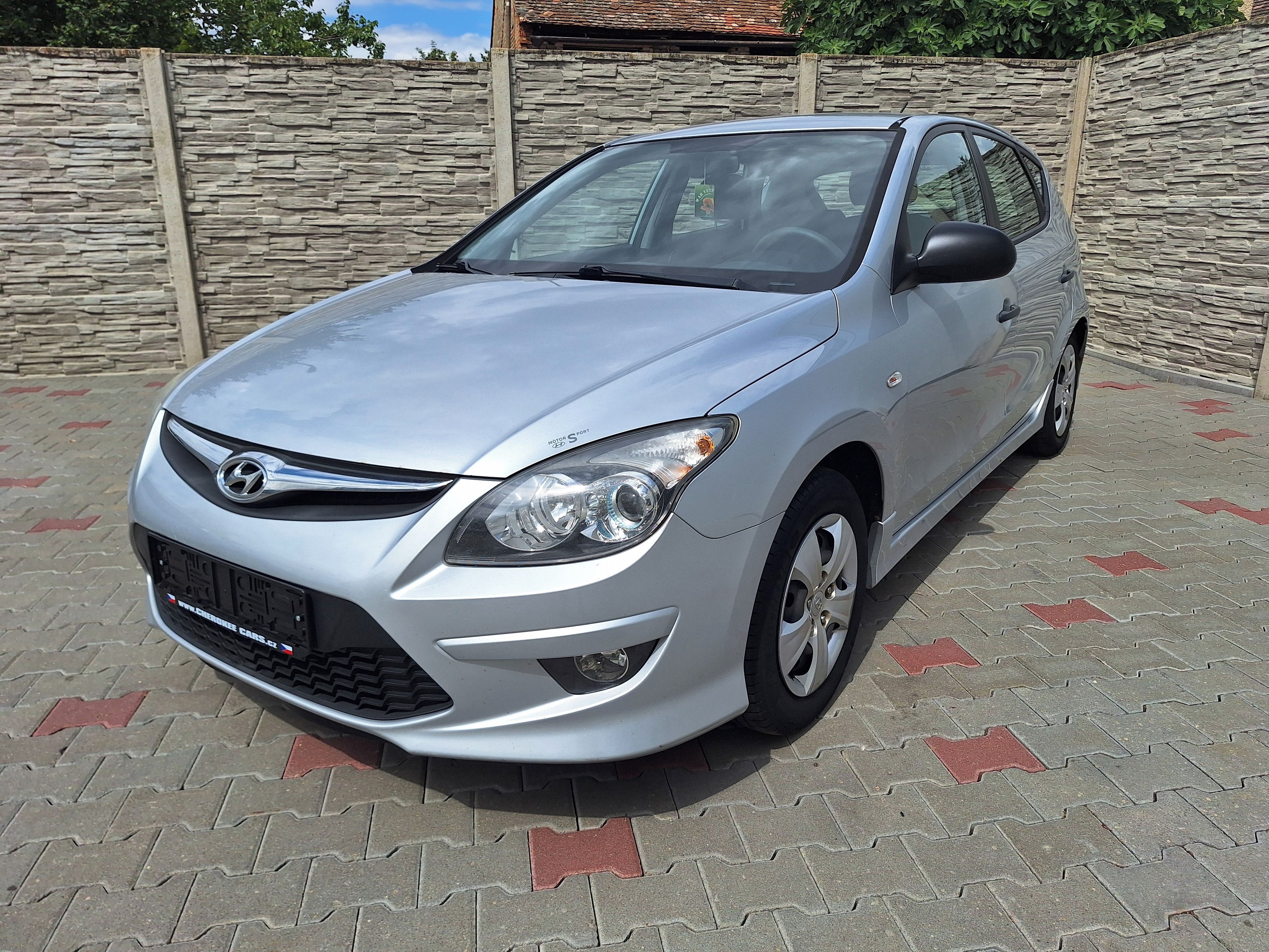 Hyundai i30, 1,4i 77kW - fotka 2